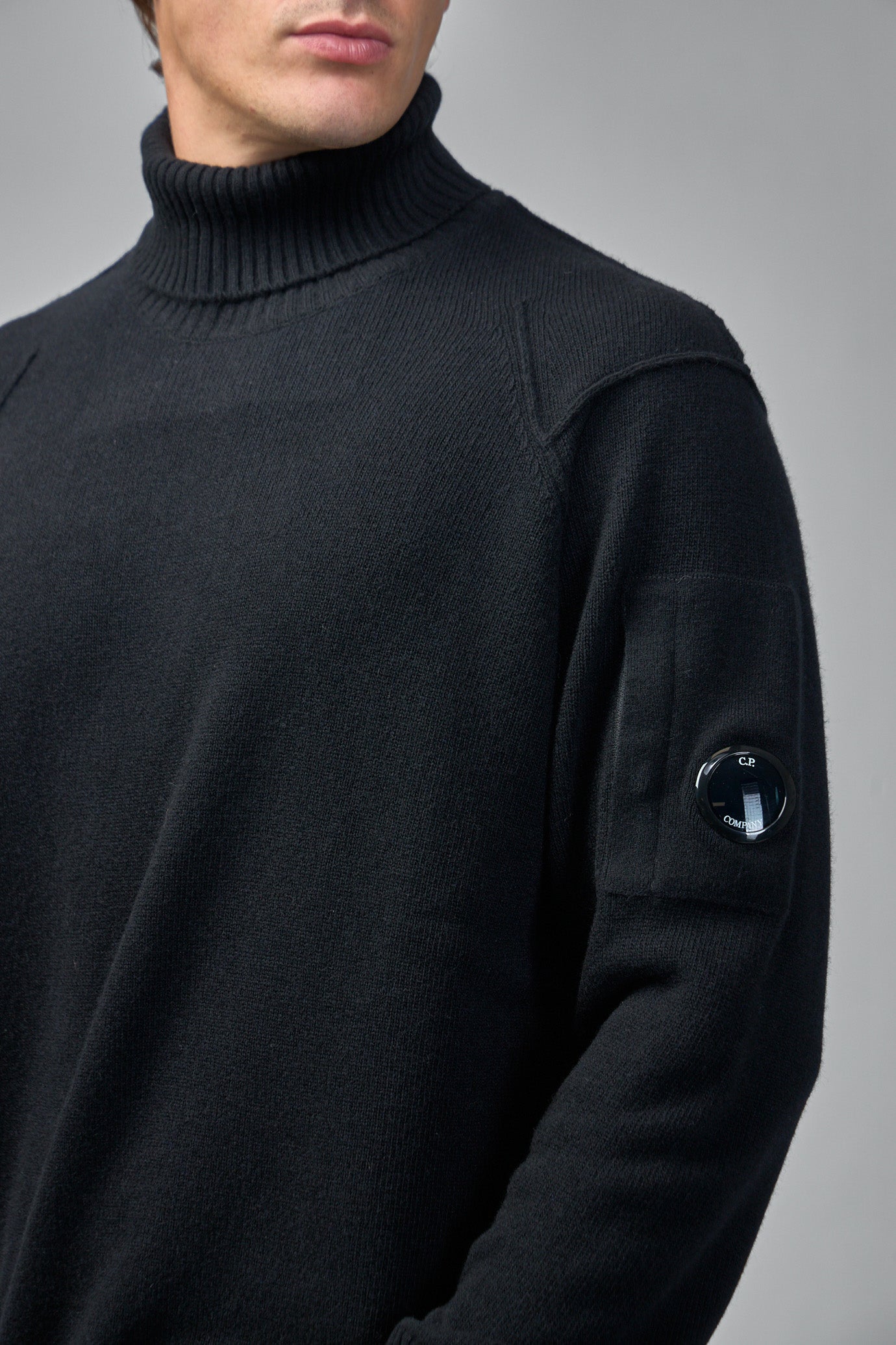 Lambswool GRS Turtleneck Sweater