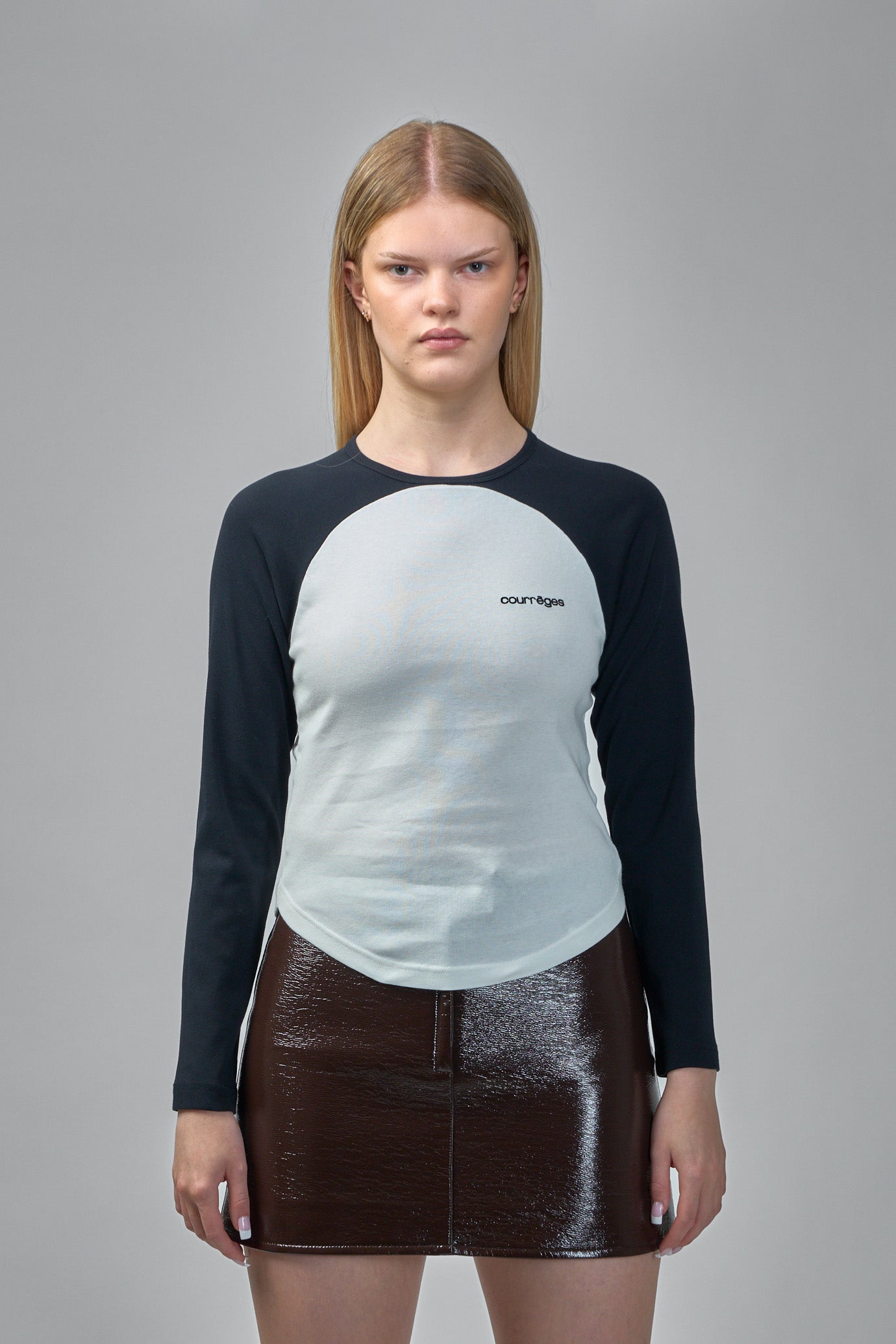 Circle Contrast Long-Sleeved T-Shirt