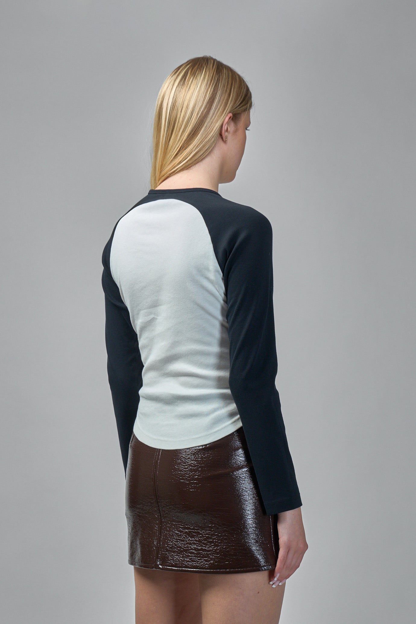 Circle Contrast Long-Sleeved T-Shirt