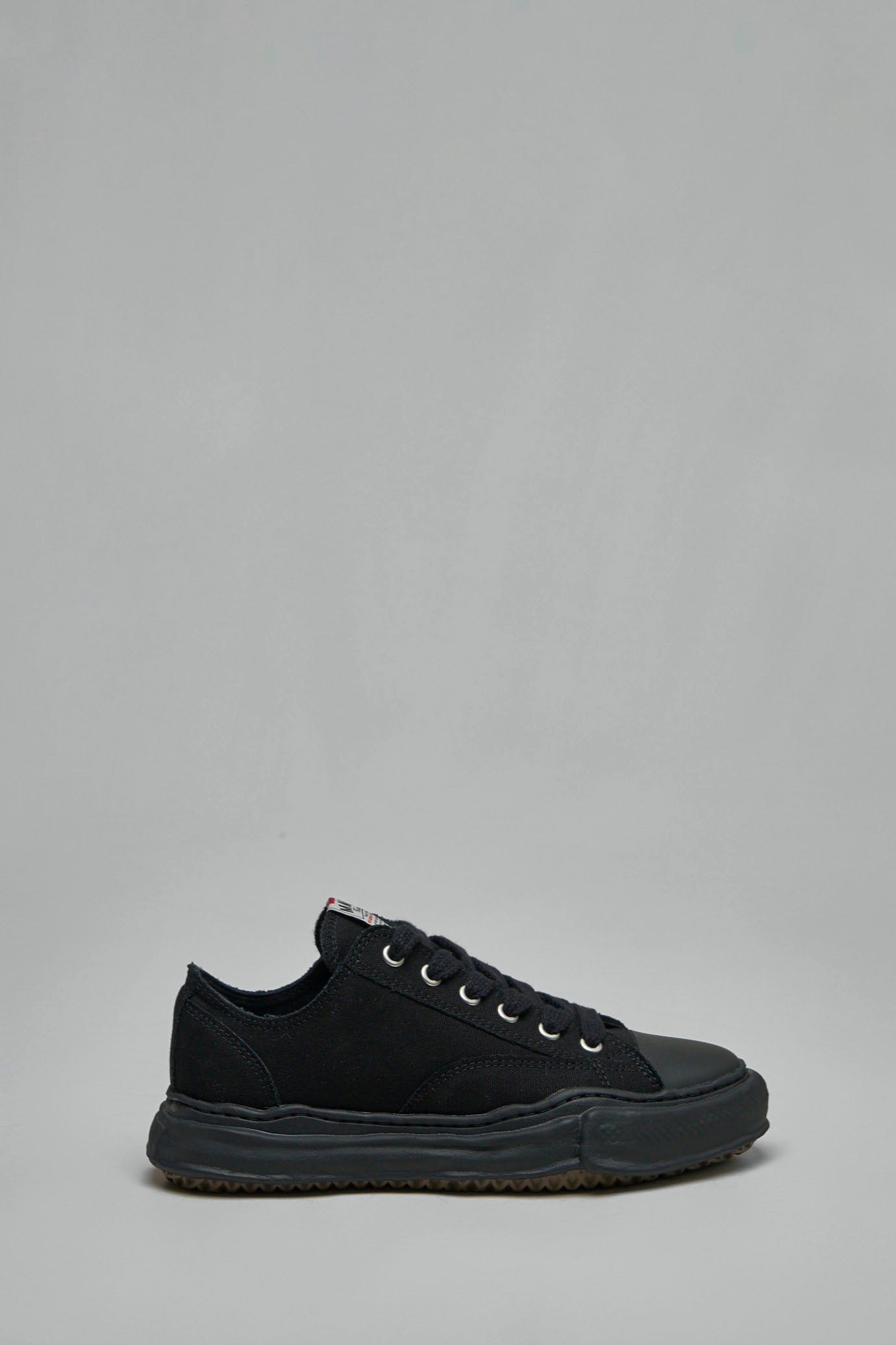 Peterson Low-Top Sneaker