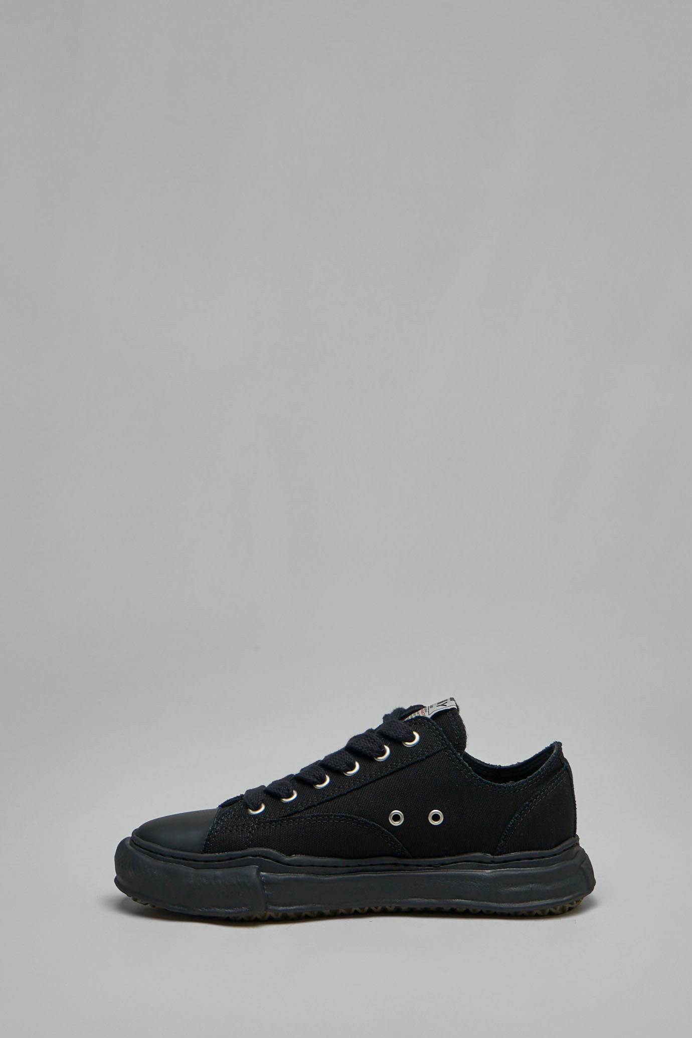 Peterson Low-Top Sneaker
