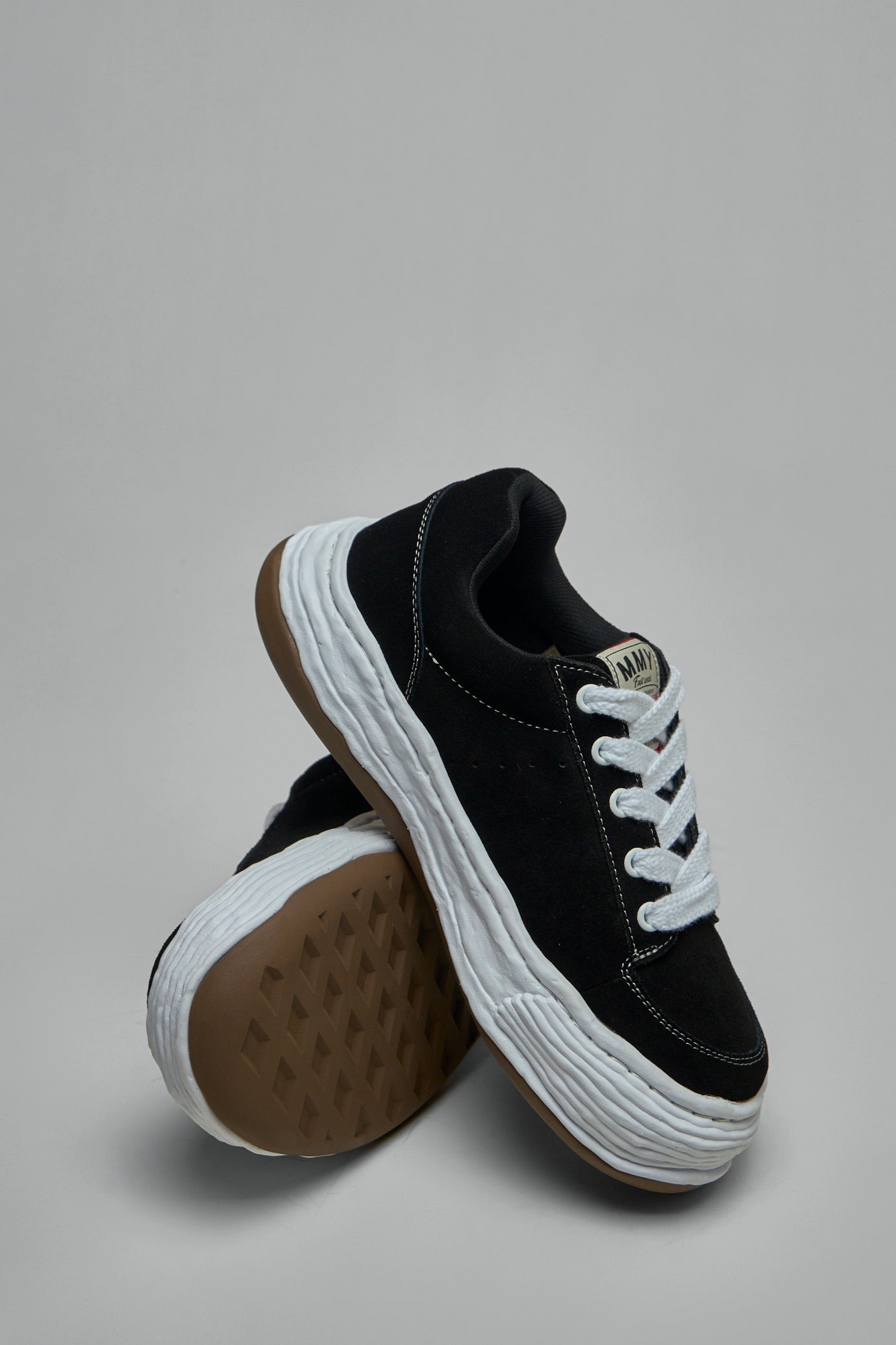 Oliver Og Sole Suede Low-Top Sneaker
