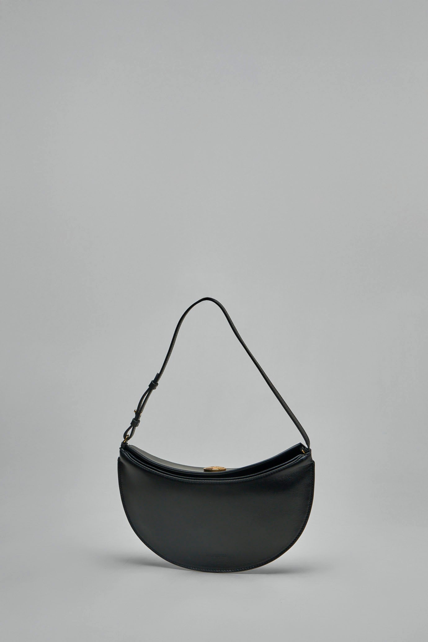 Petit Calisso Rond Shoulder Bag