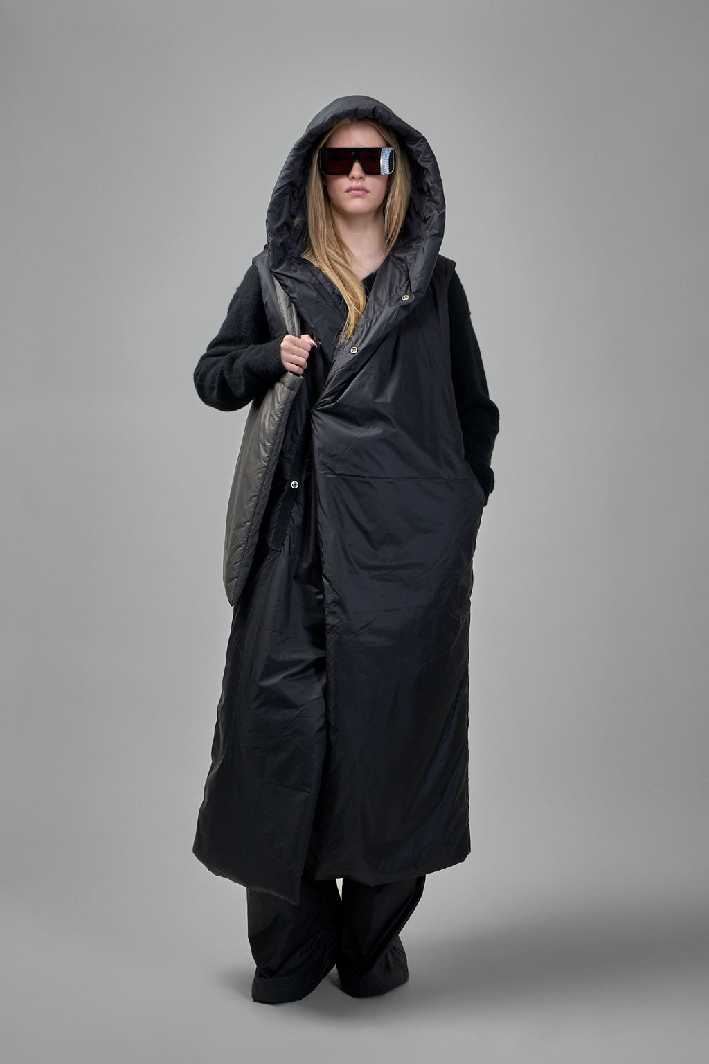 Woven Sleeveless Padded Coat – hooded liner