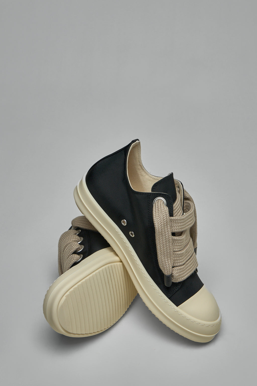 Jumbolace Low Sneaks