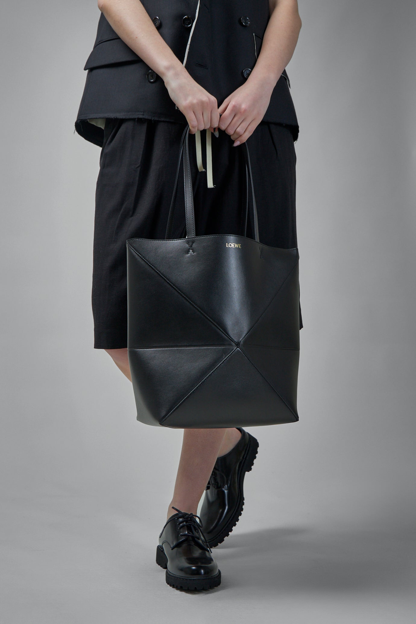 Puzzle Fold Tote Medium Tasche in Schwarz