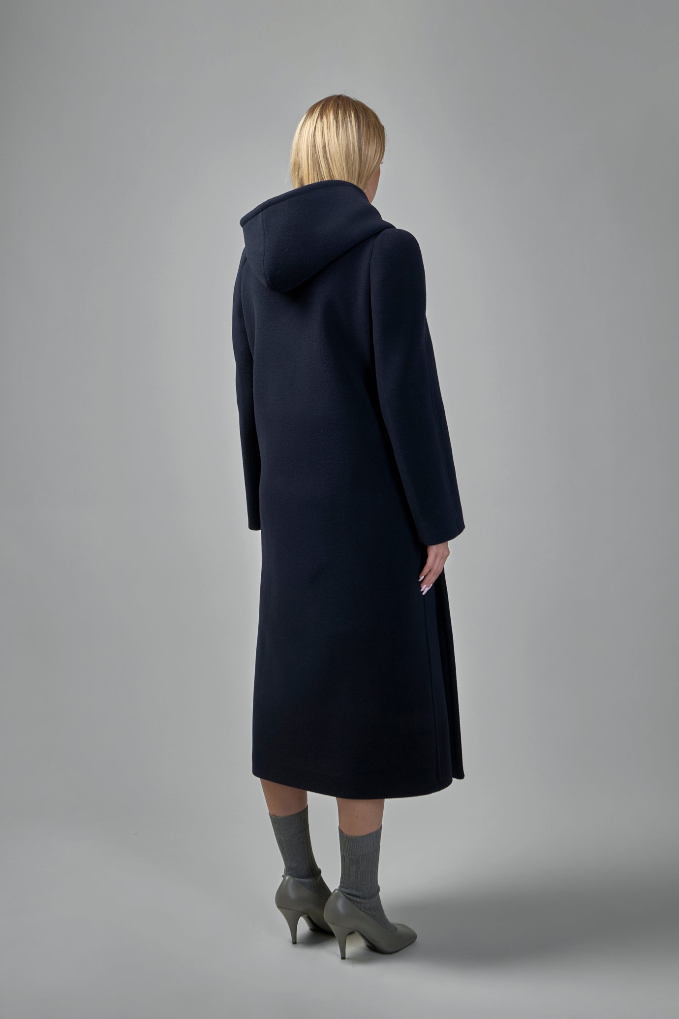 Curved Coat Wool
