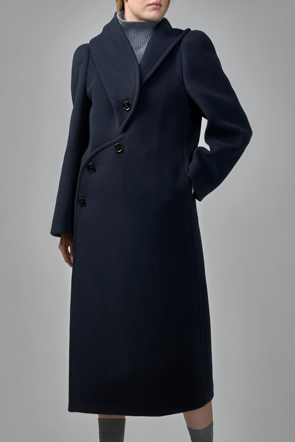 Curved Coat Wool