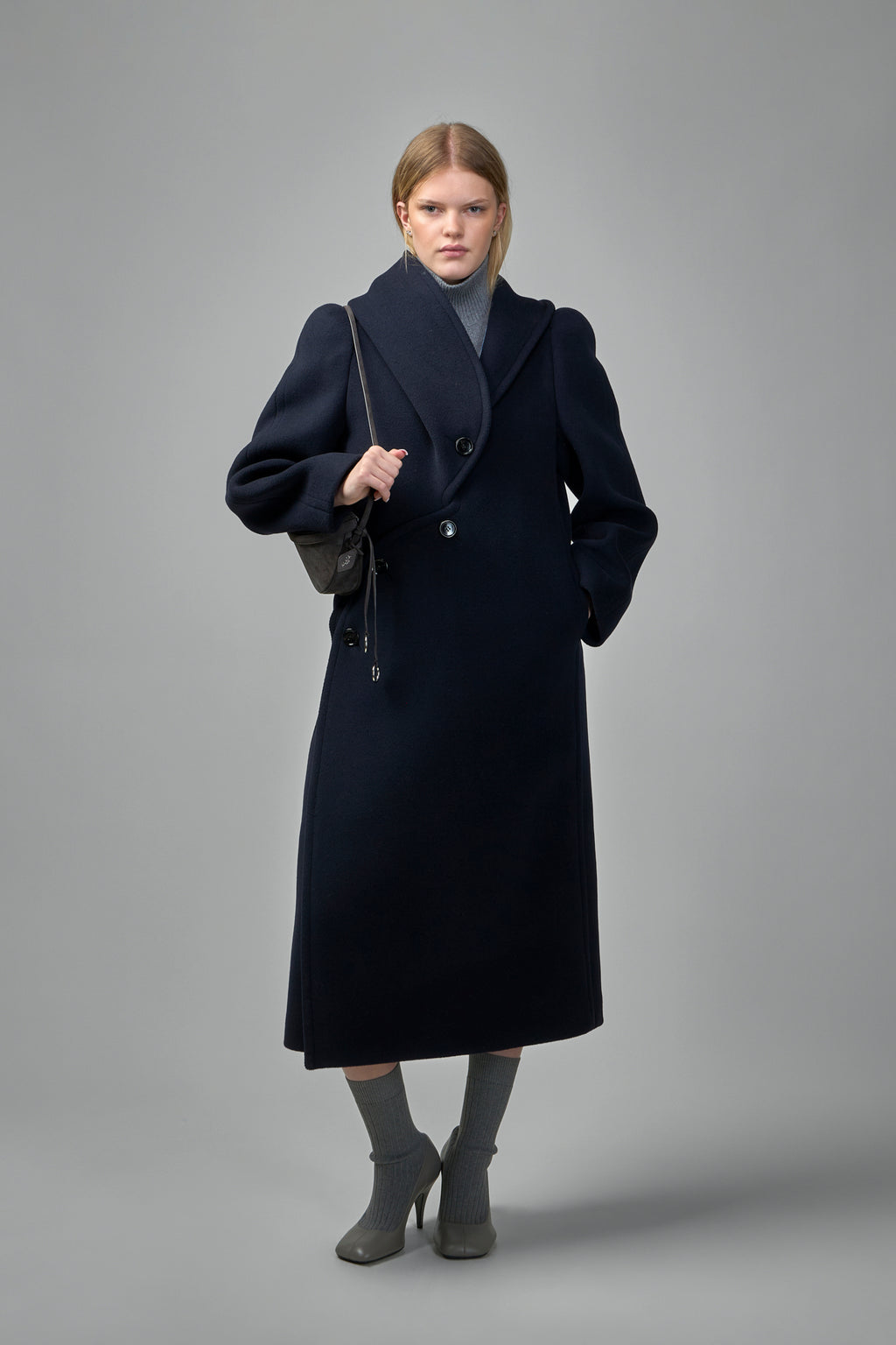 Curved Coat Wool