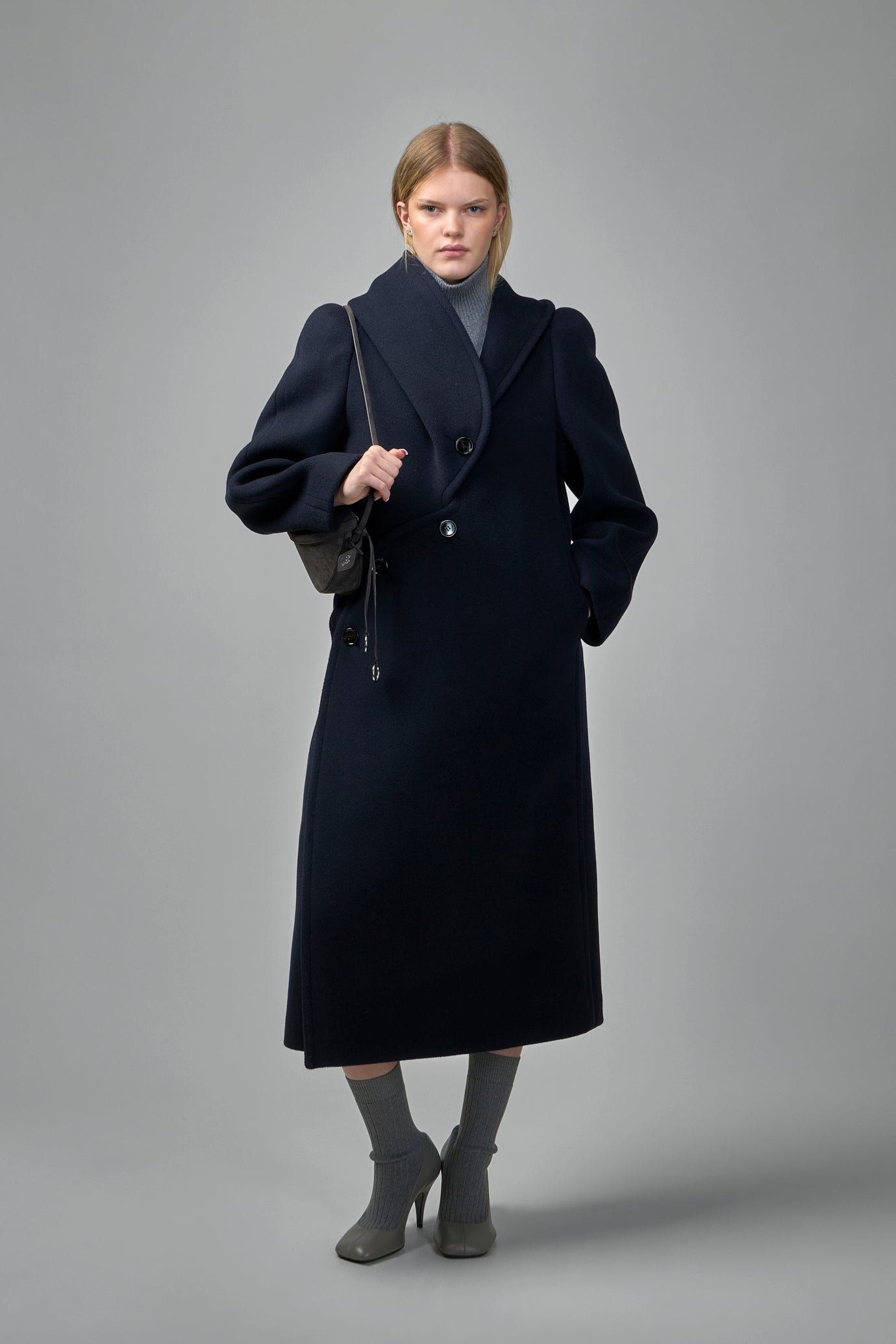 Curved Coat Wool