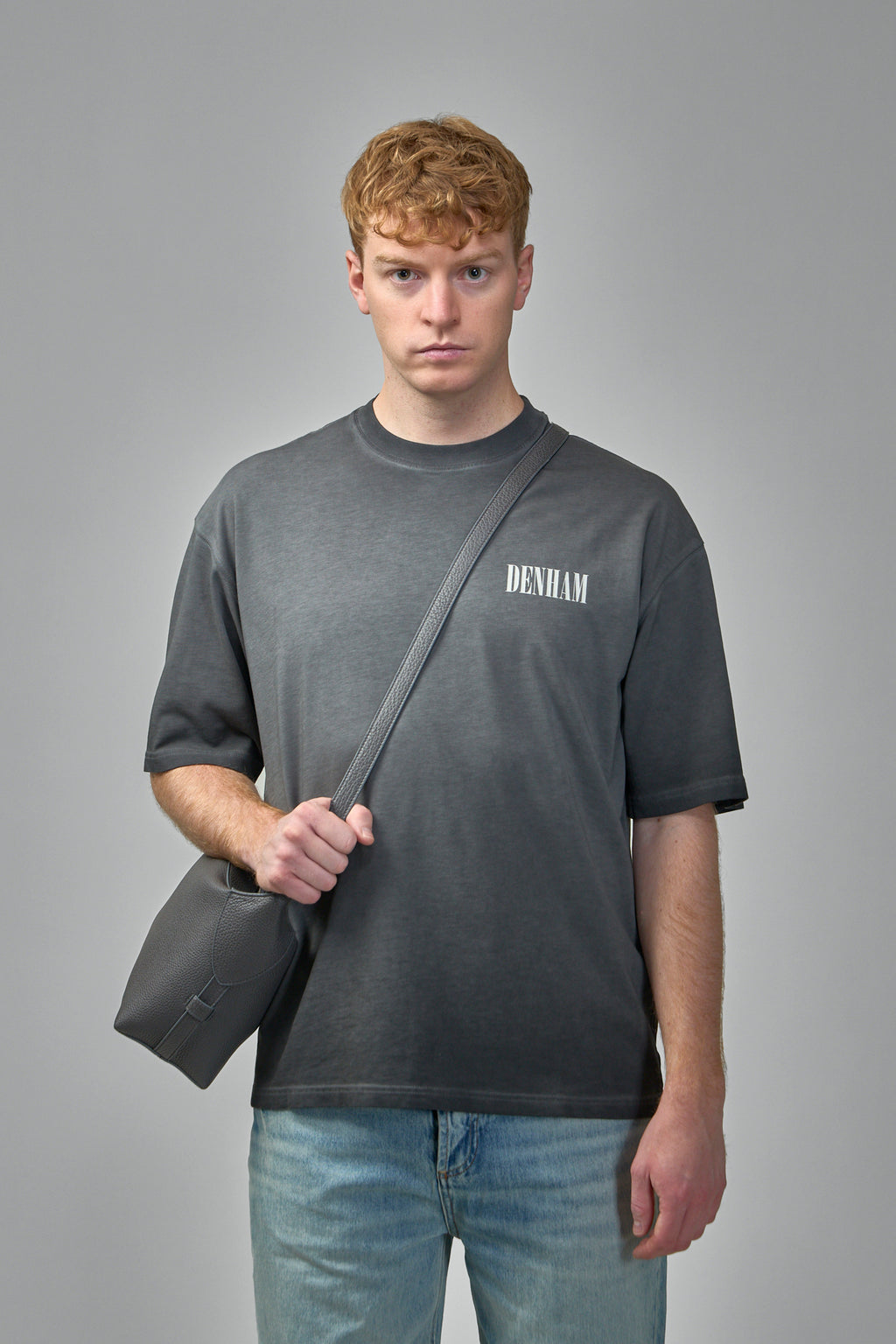 Denham Flare Tee Black - Relaxed Fit