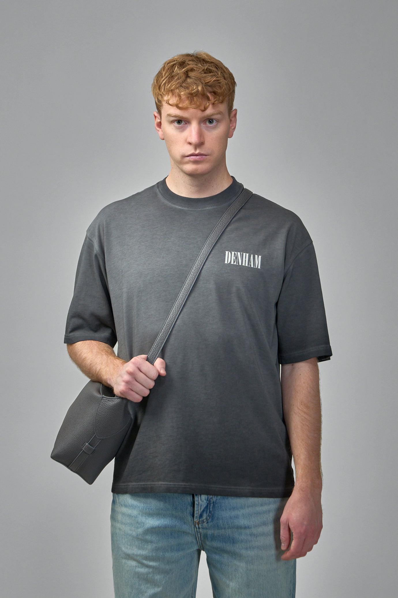 Denham Flare Tee Black - Relaxed Fit