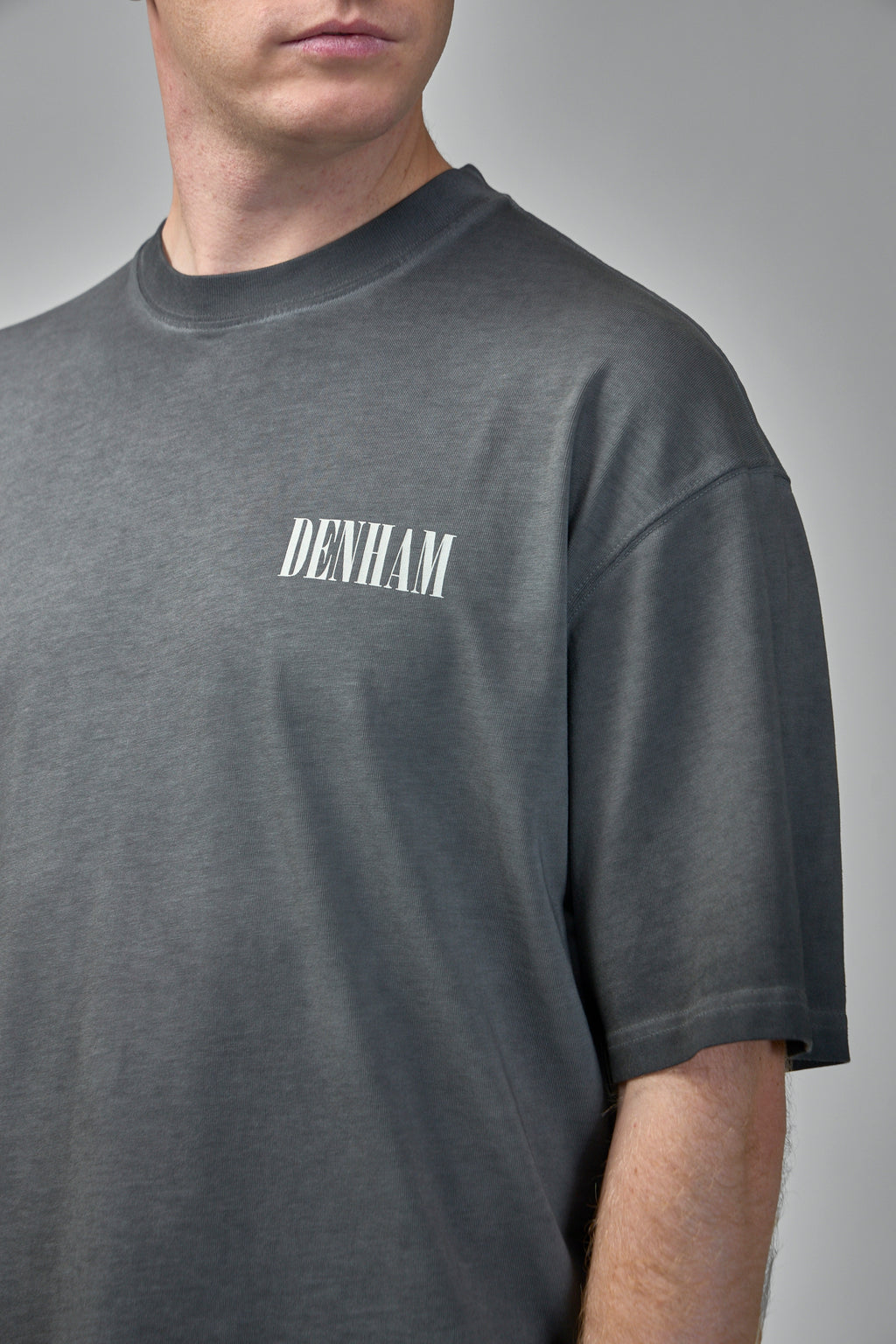 Denham Flare Tee Black - Relaxed Fit