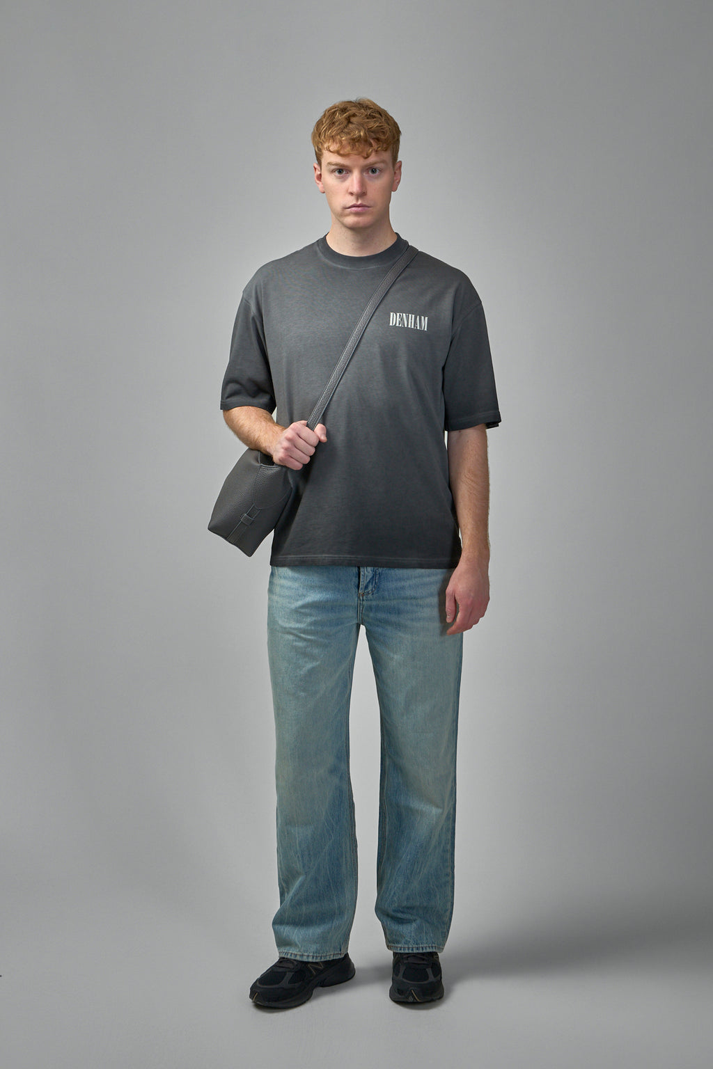 Denham Flare Tee Black - Relaxed Fit