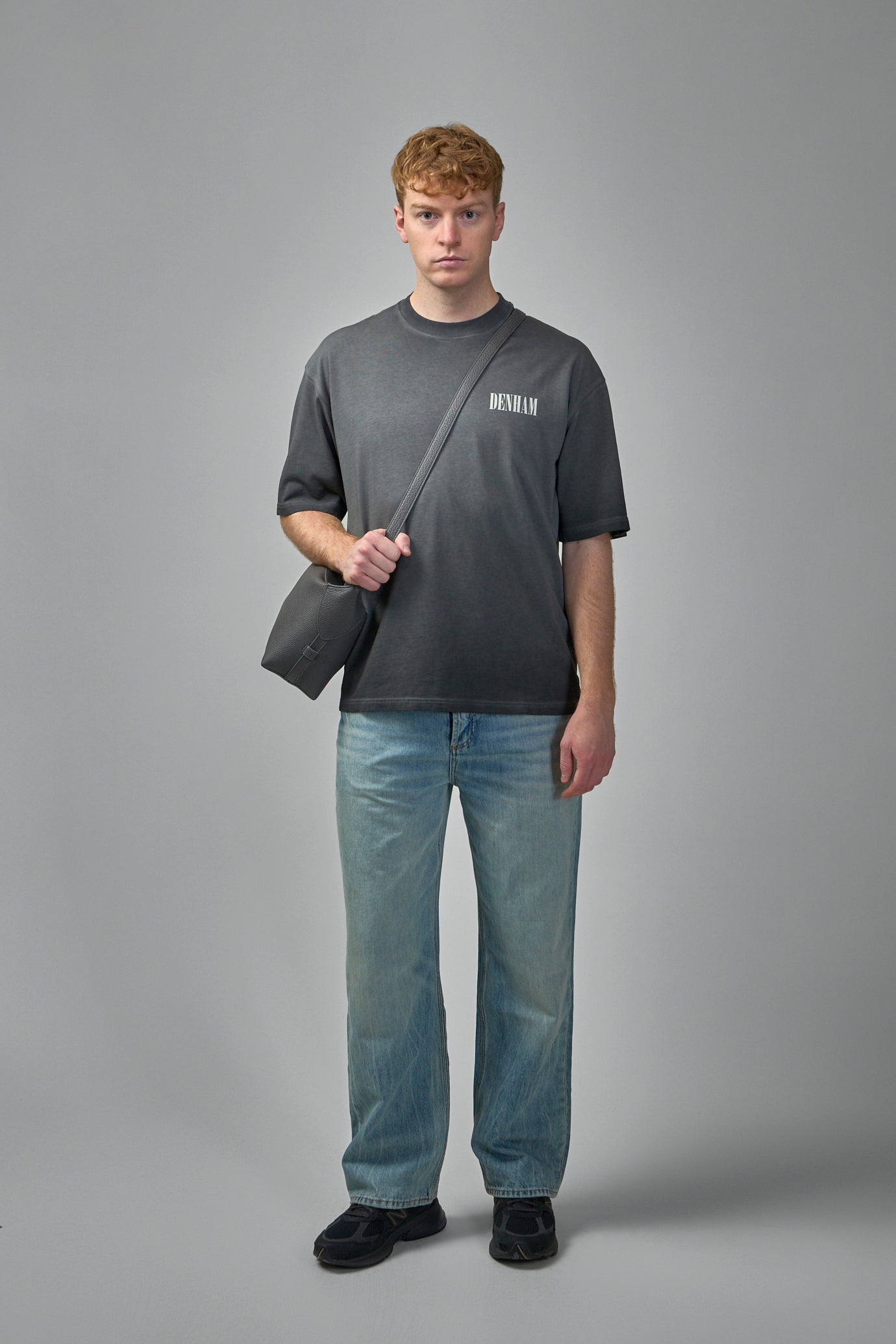 Denham Flare Tee Black - Relaxed Fit