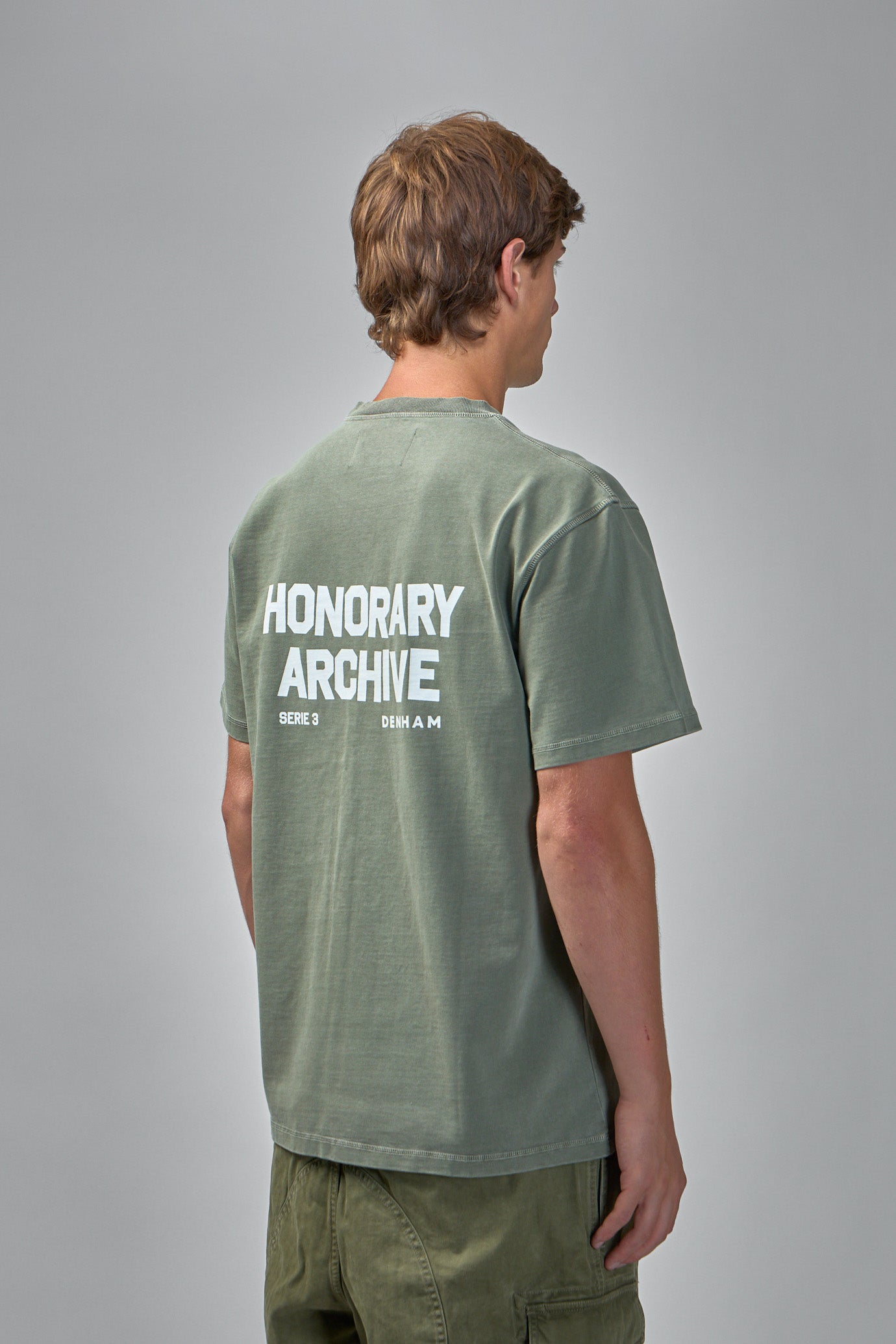 S03 Pocket Tee Army Green - Classic Fit