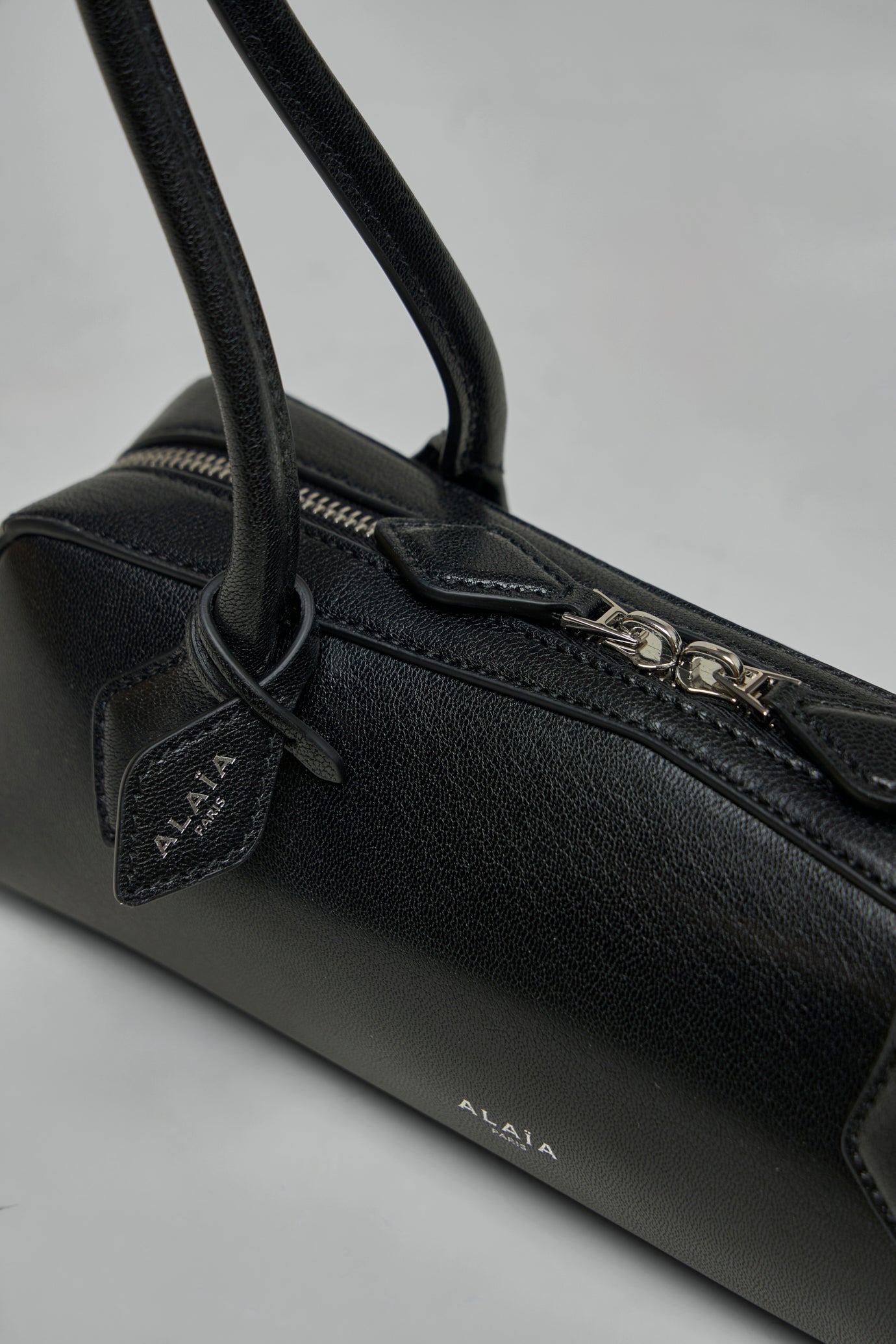 Le Teckel Small Shoulder Bag