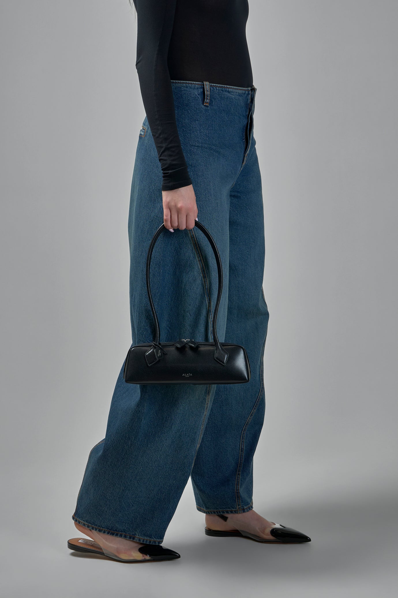 Le Teckel Small Shoulder Bag