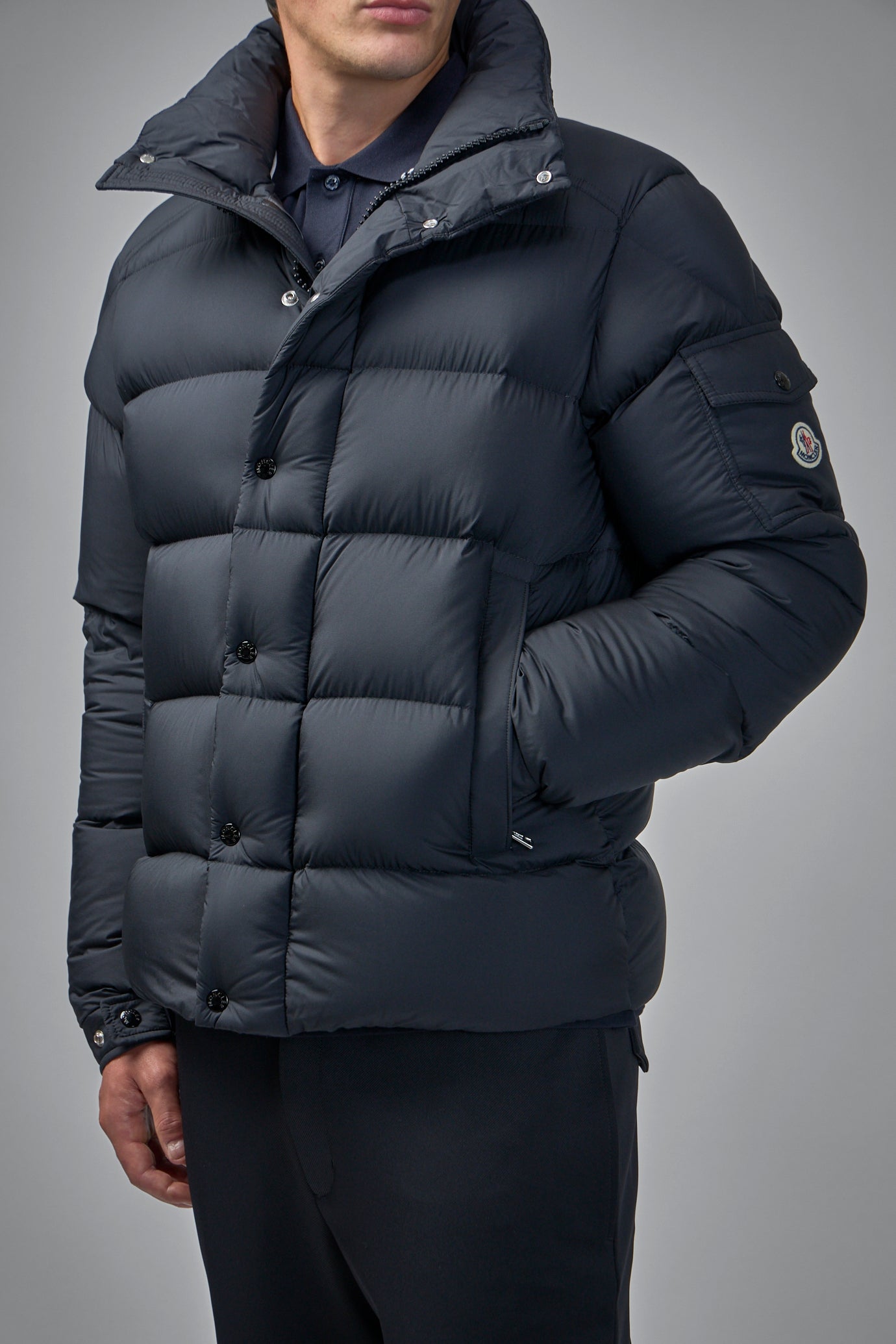 Maya 70 Hooded Short Down Jacket