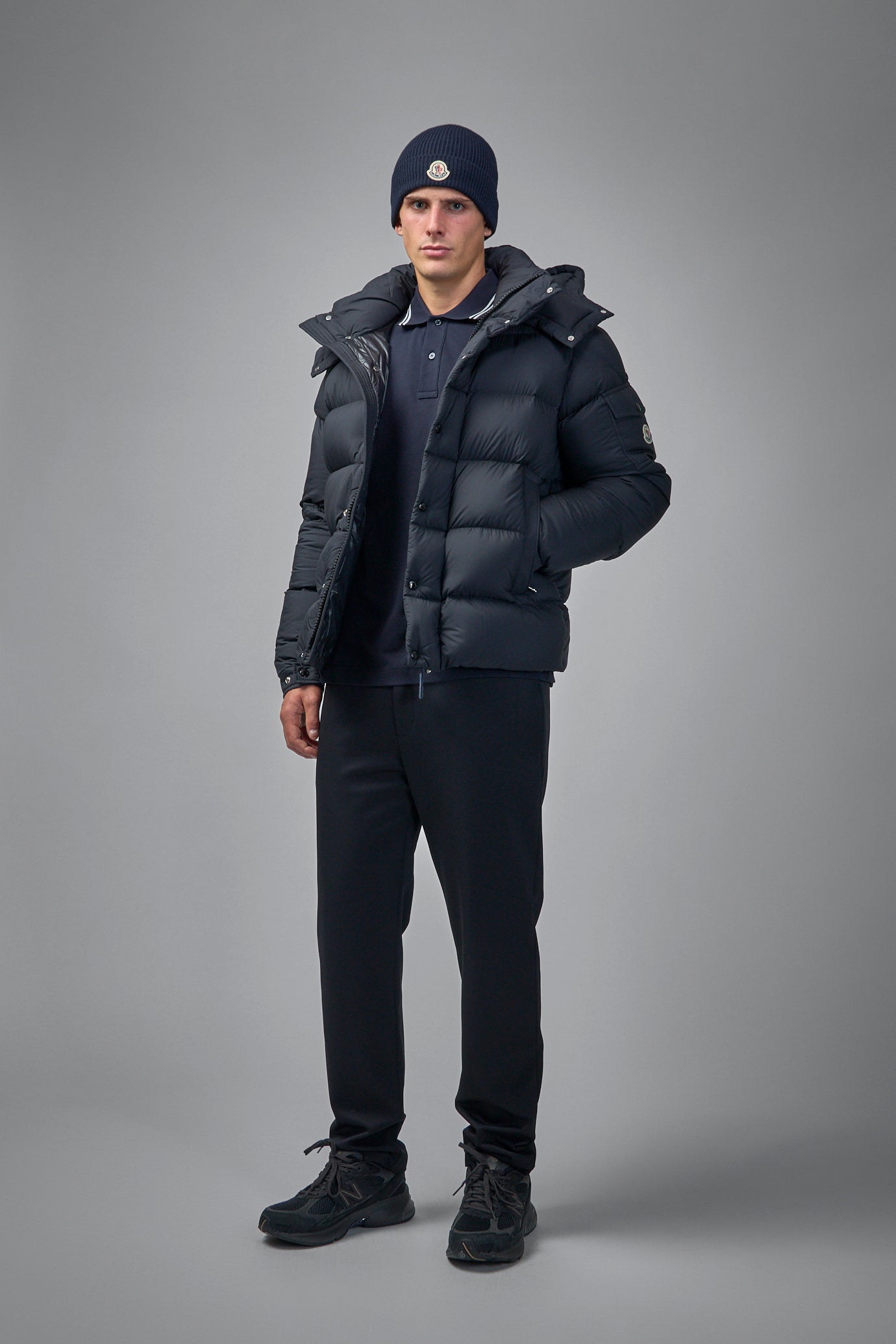 Maya 70 Hooded Short Down Jacket