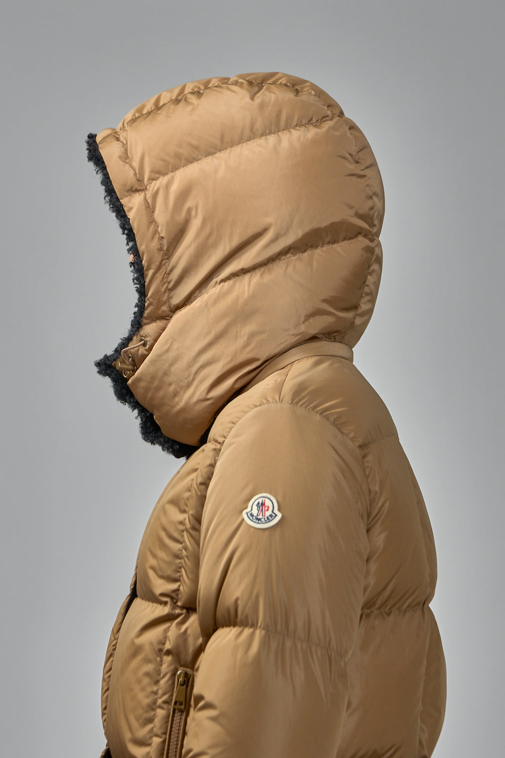 Castelnou Square-Quilted Hooded Short Down Jacket