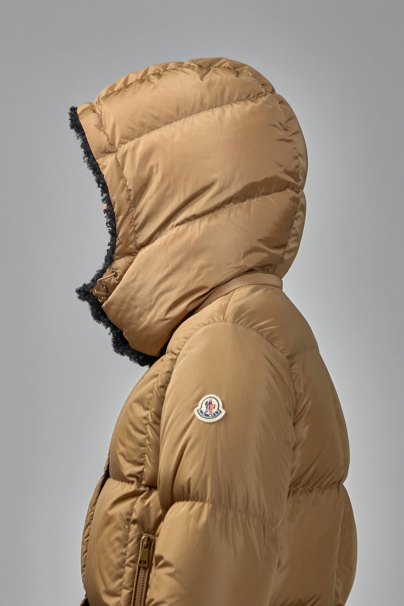 Castelnou Square-Quilted Hooded Short Down Jacket