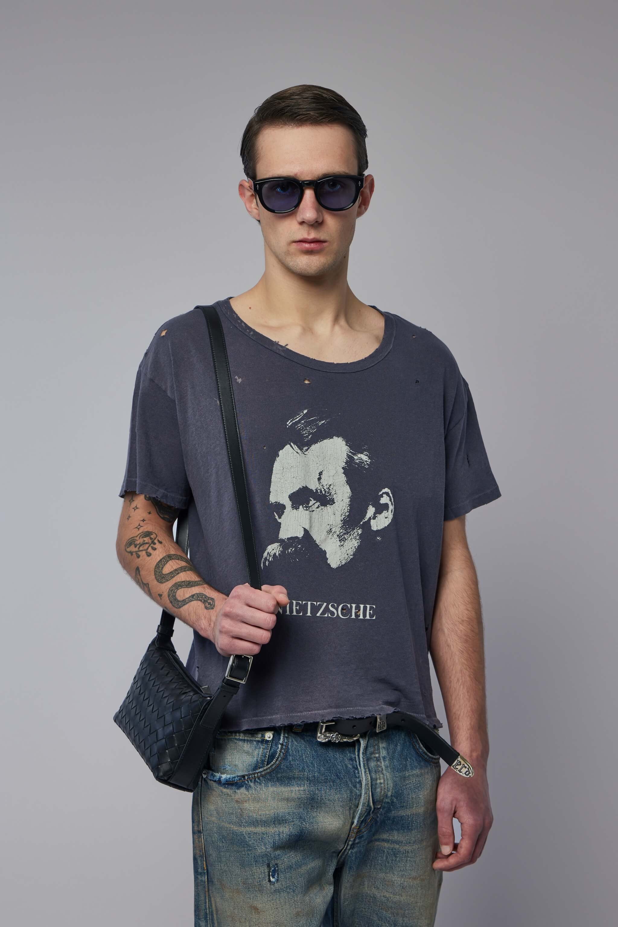 Enfants Riches Déprimés Nietzsche T-Shirt – LABELS