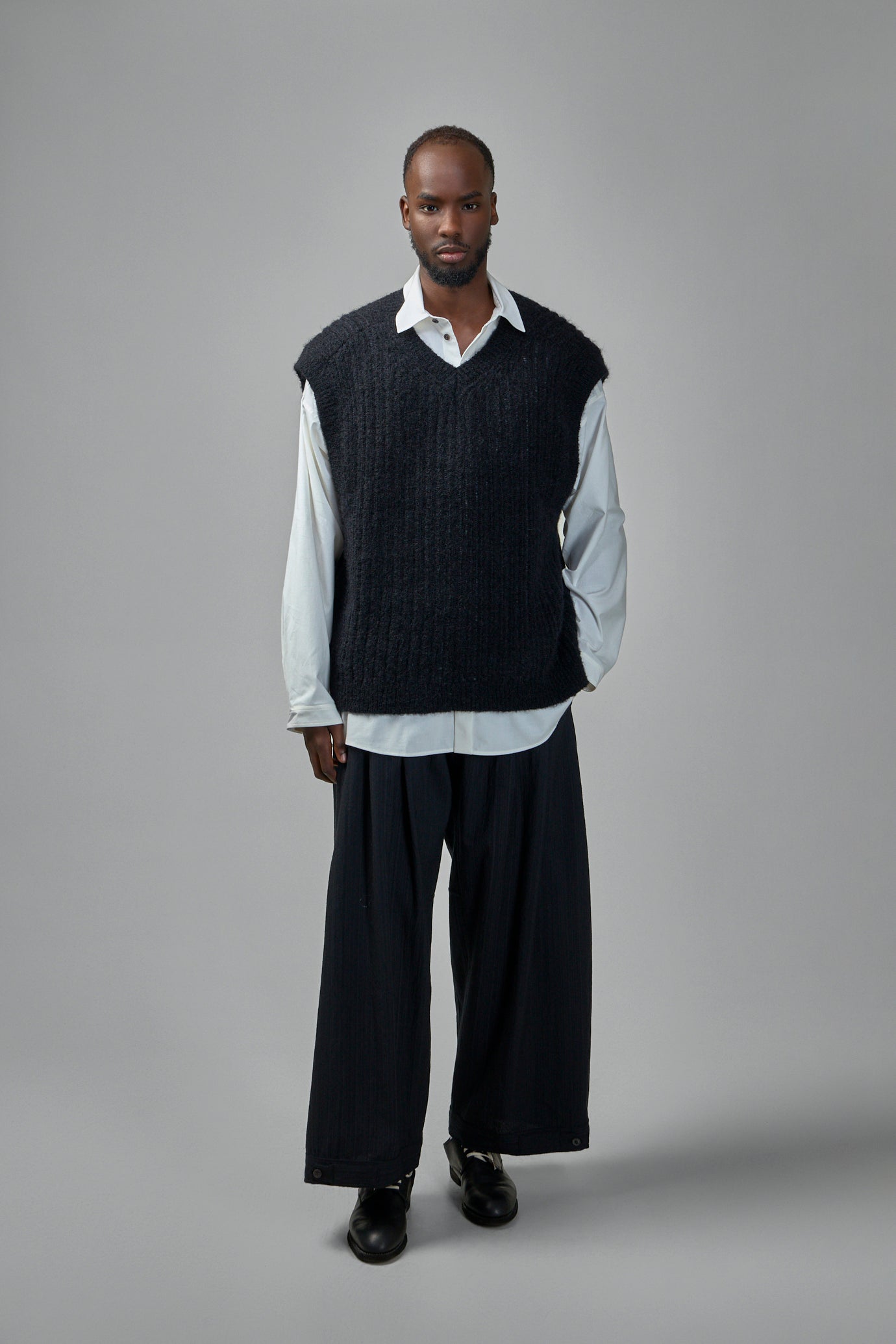 Knit#72 Wide fit Sleeveless V-Neck