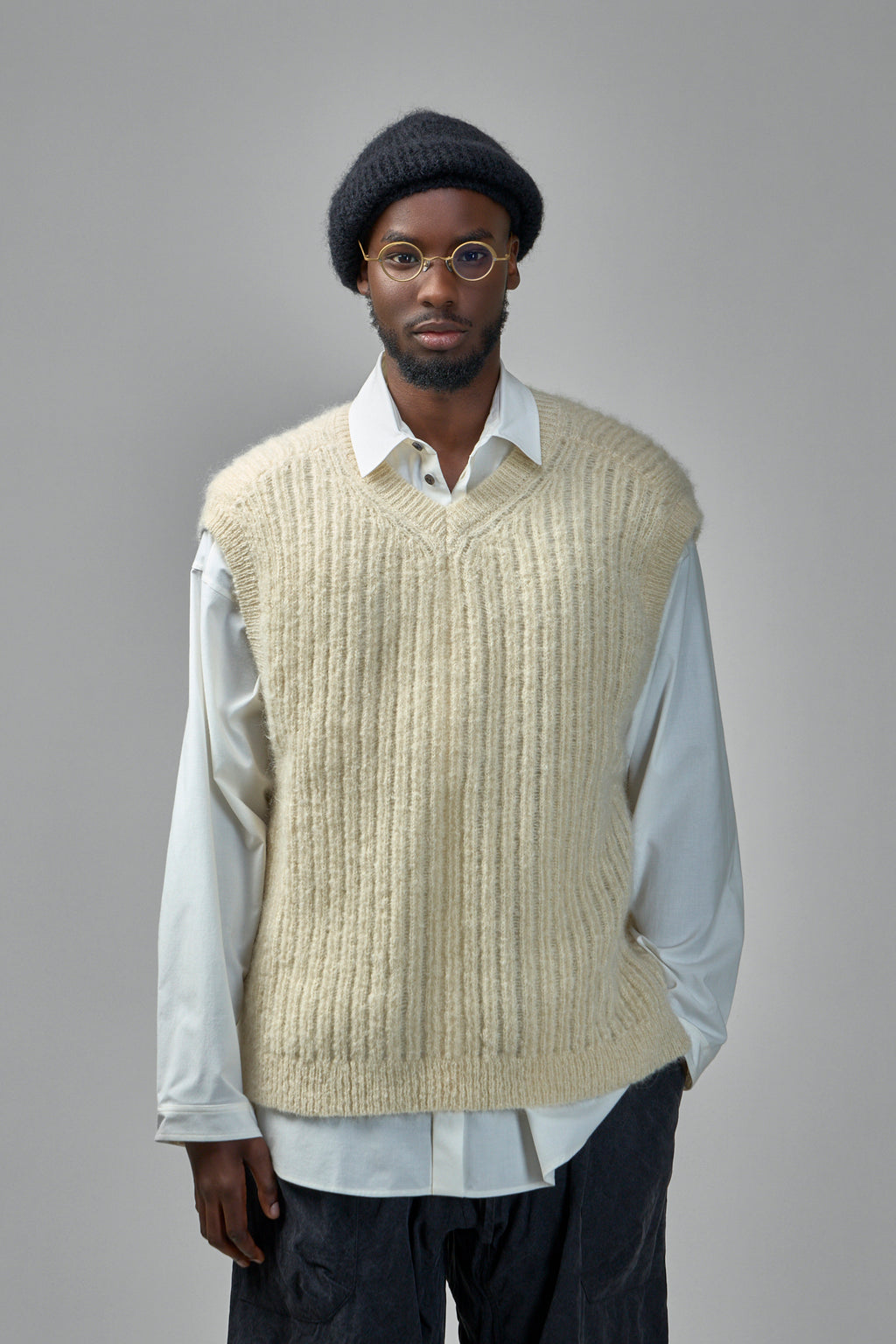 Knit#72 Wide fit Sleeveless V-Neck