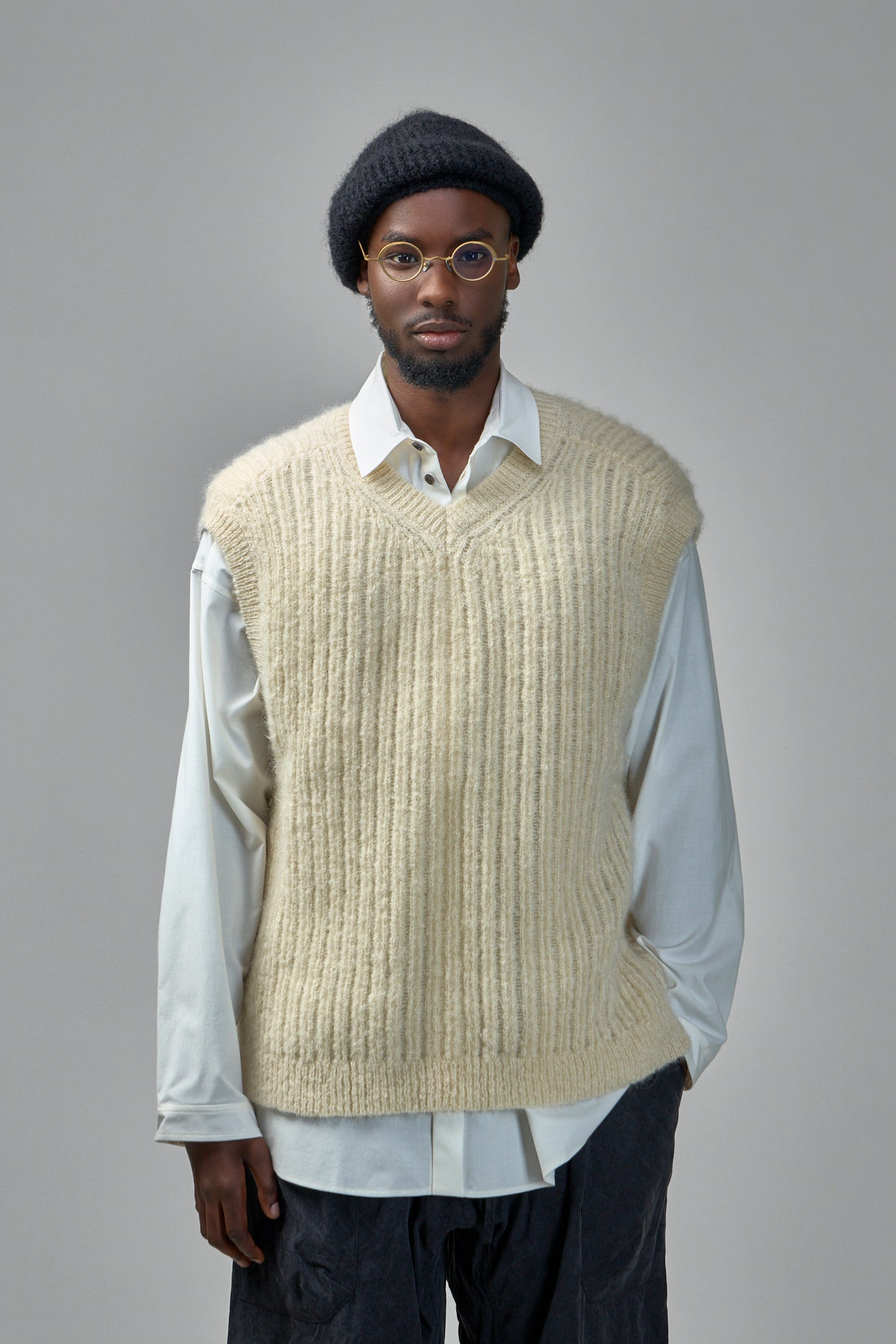 Knit#72 Wide fit Sleeveless V-Neck