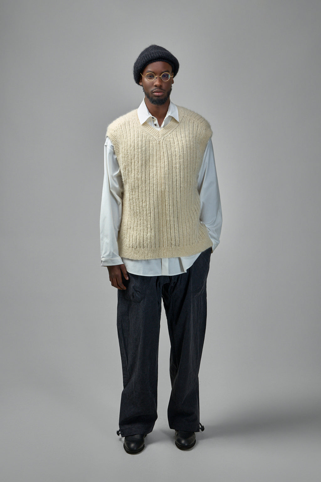 Knit#72 Wide fit Sleeveless V-Neck