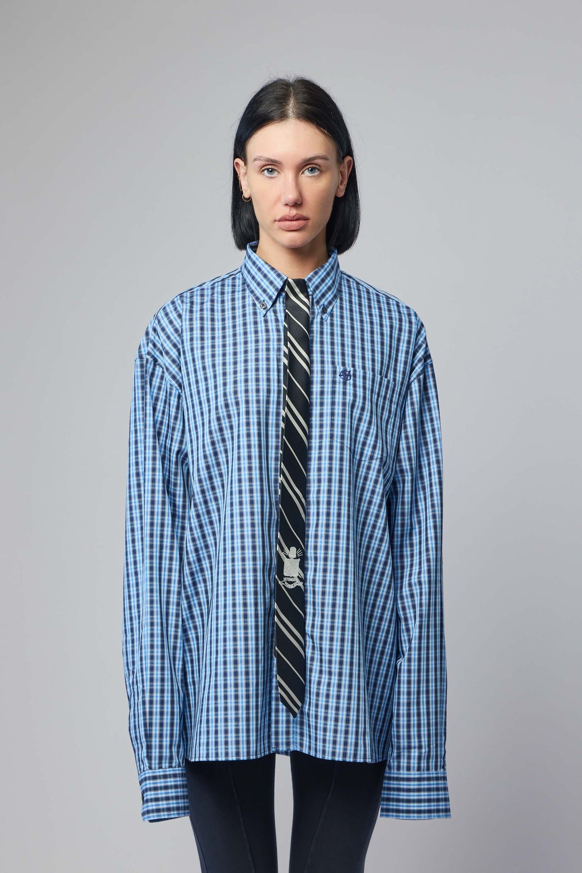 women - Full outfit styling with Vetements Tie Classic Shirt, view 9