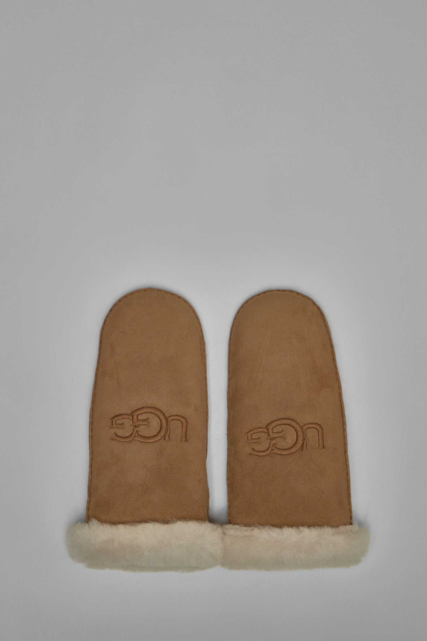 Sheepskin Embroider Mitten