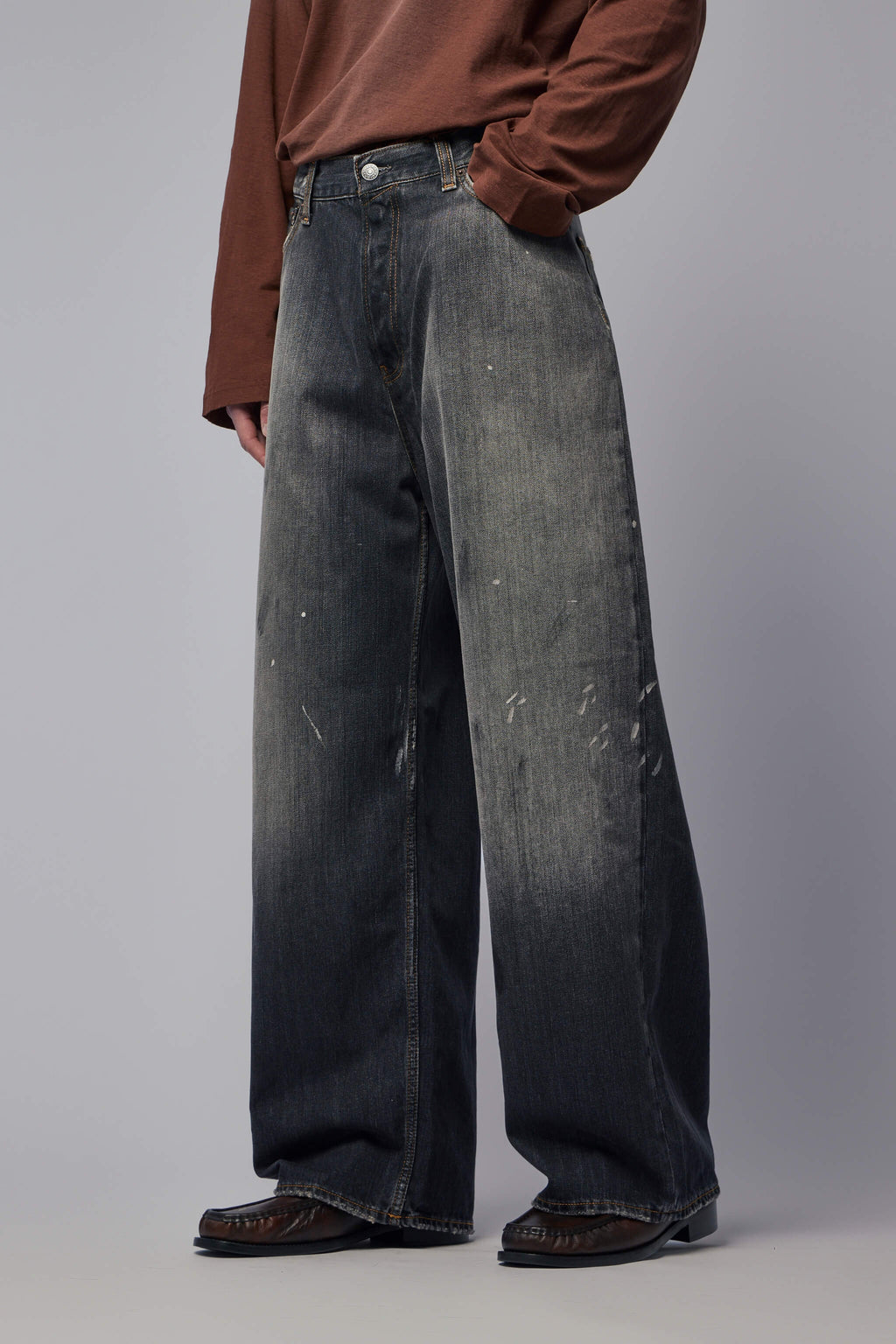 2023 U Black Trafalgar