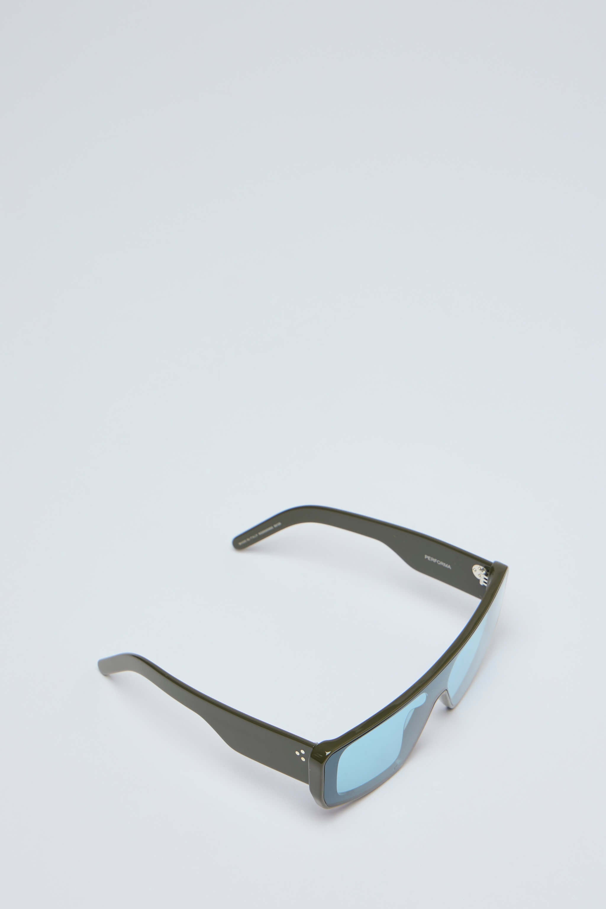 Performa Olive Temple