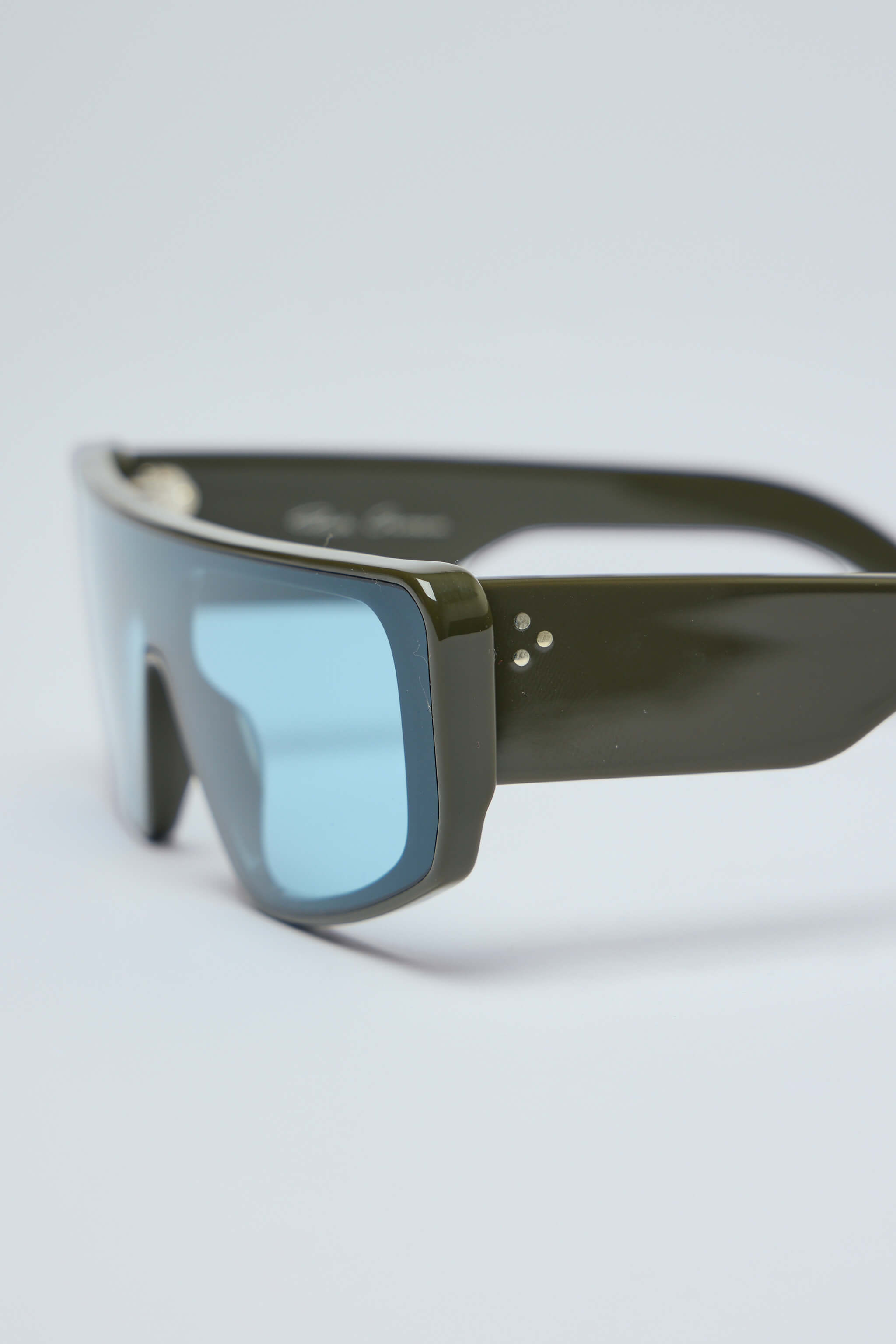 Performa Olive Temple