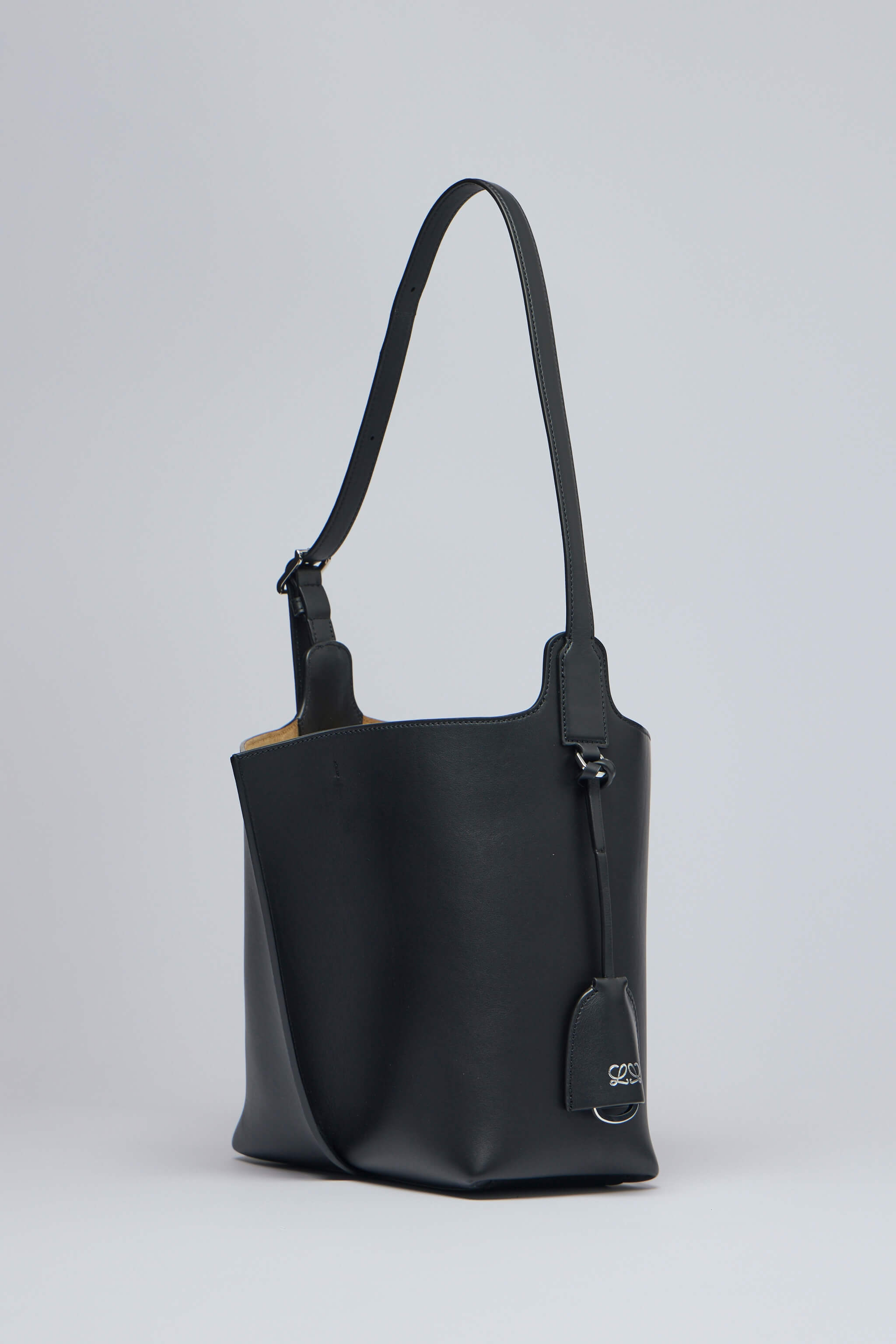 Bilbao Bucket Medium