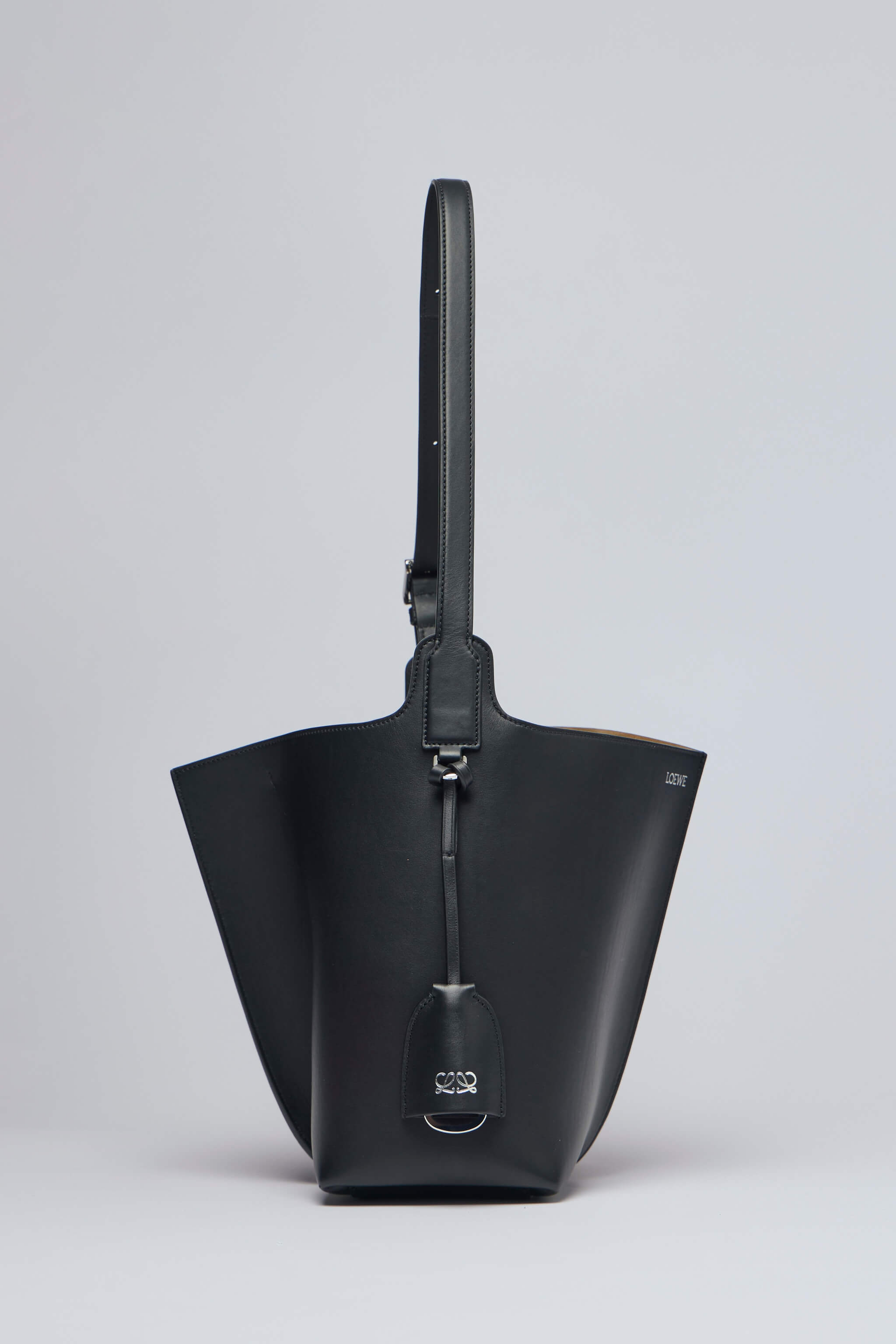 Bilbao Bucket Medium