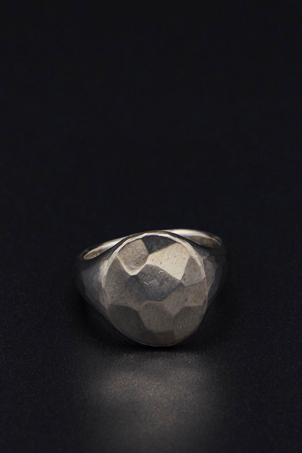 Signet Ring Oval Hammered