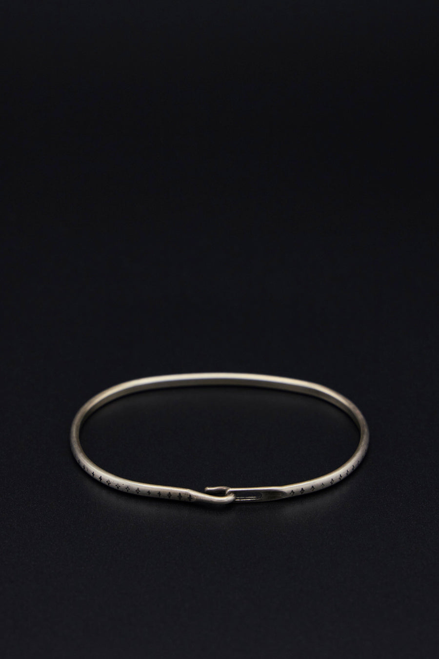 Bangle Hook Pattern