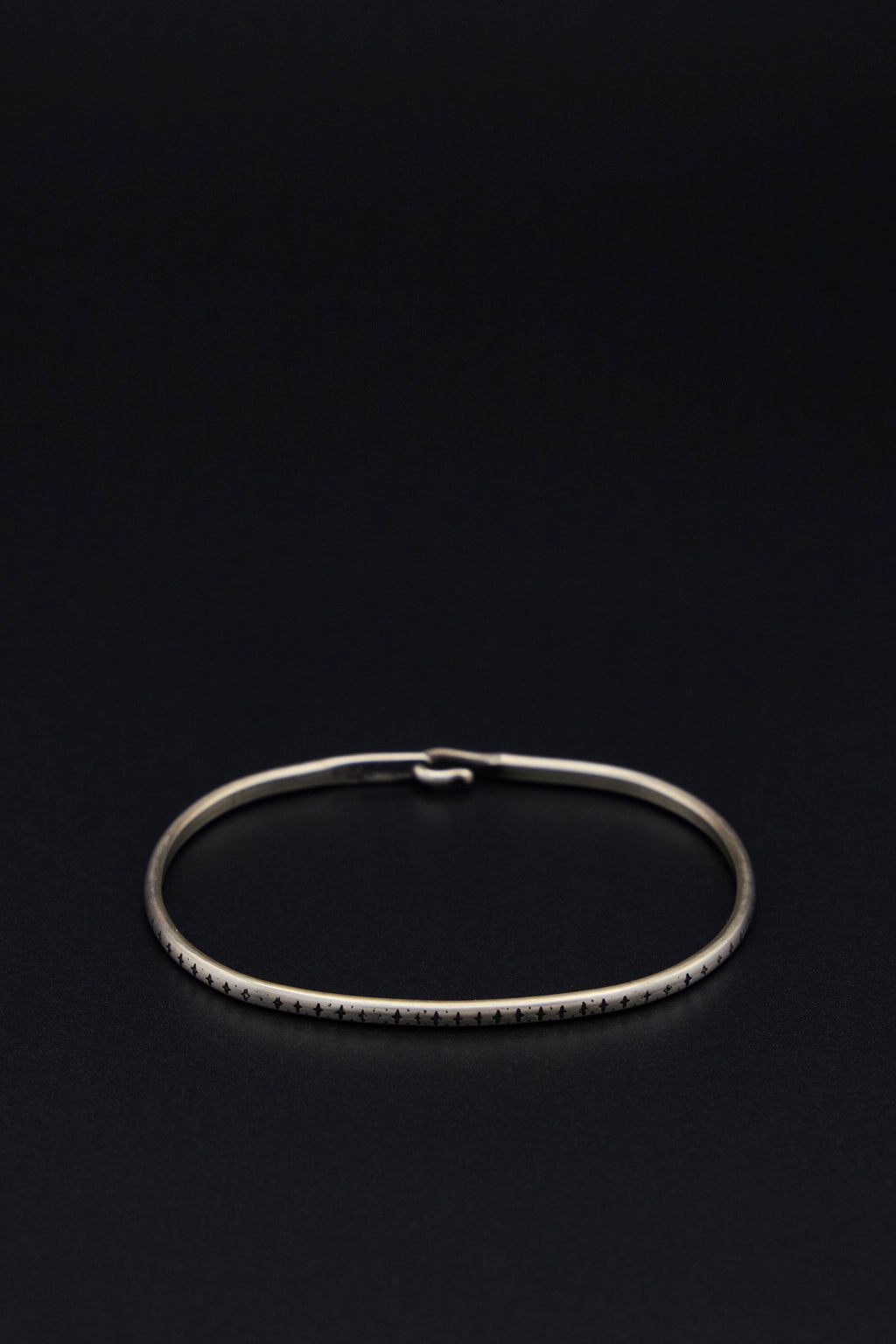 Bangle Hook Pattern