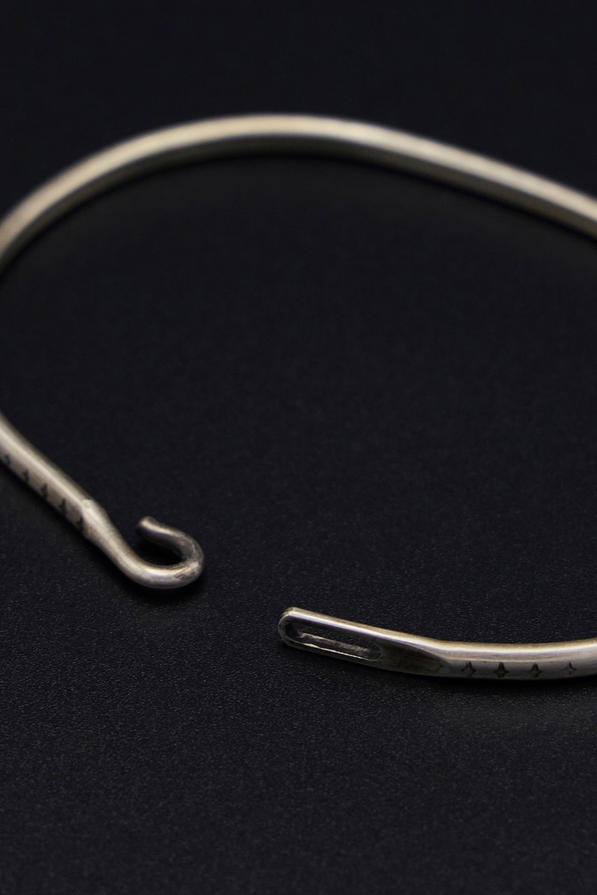 Bangle Hook Pattern