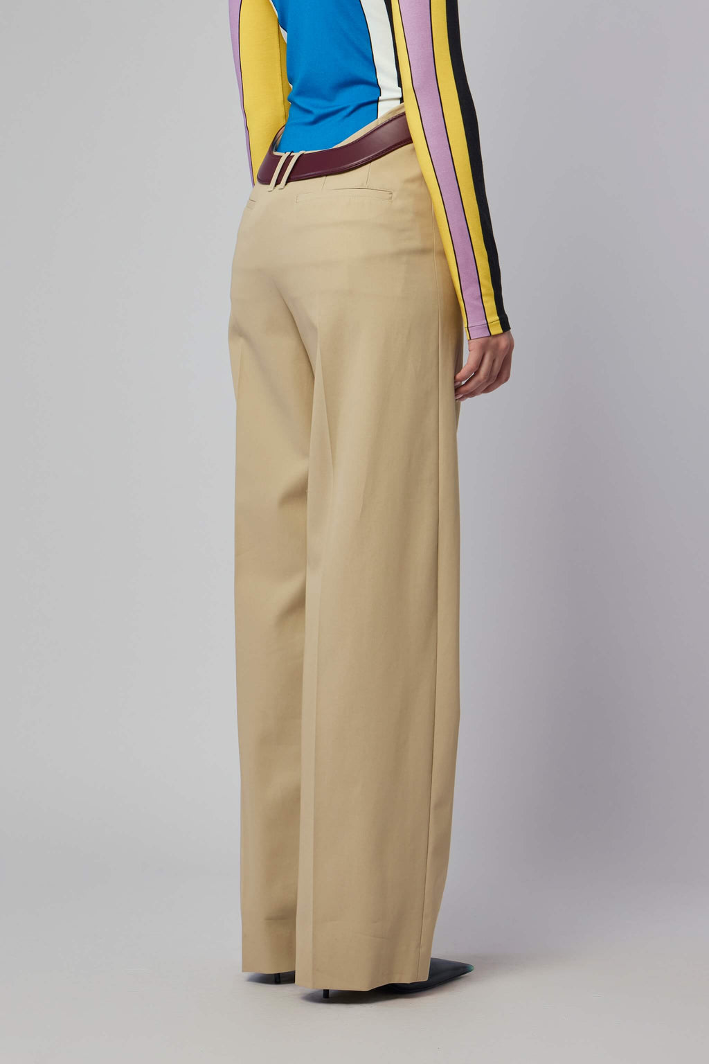 Chino Trousers With Open Front Curves And Belt