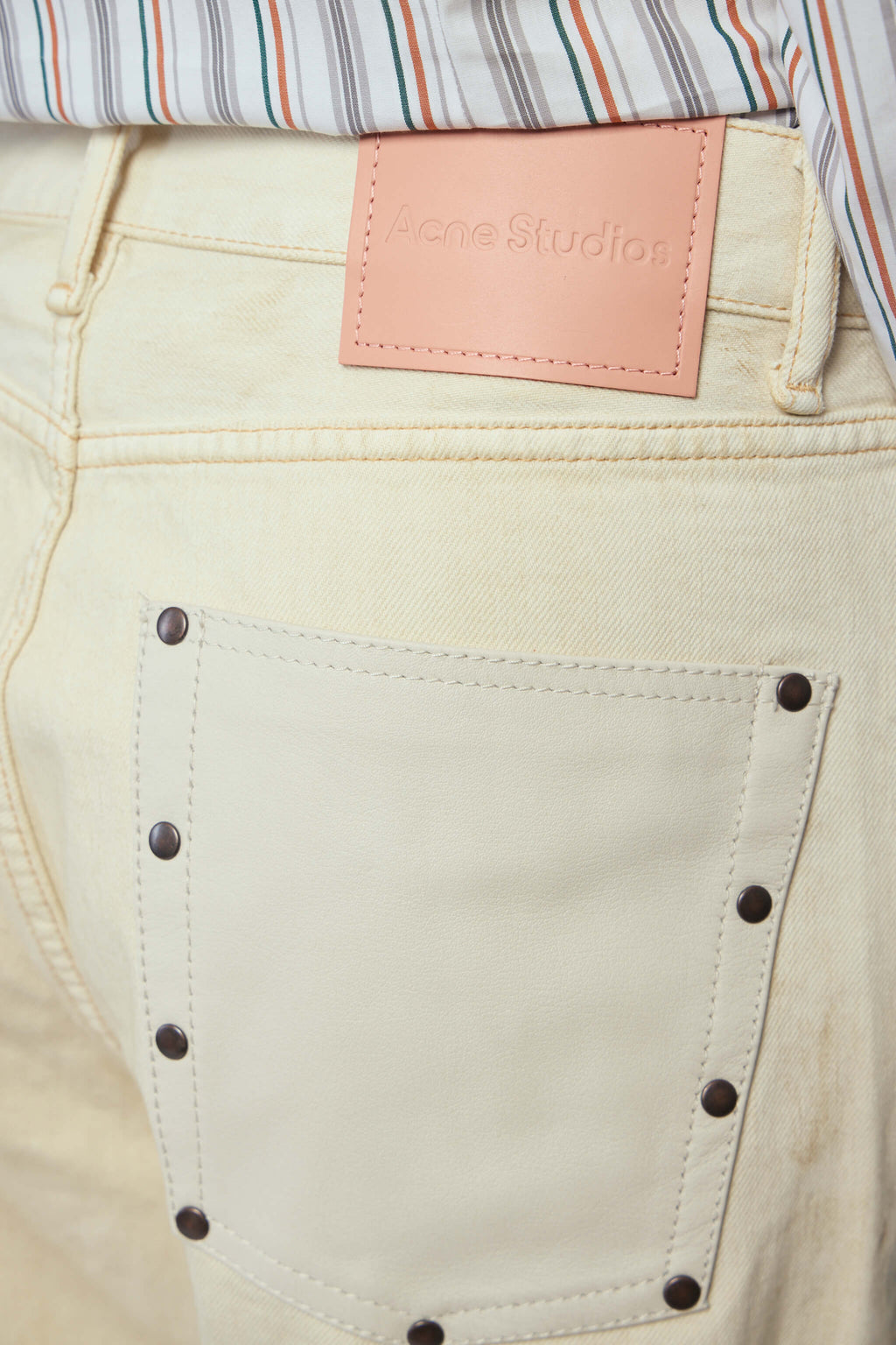 1981 U White Trafalgar