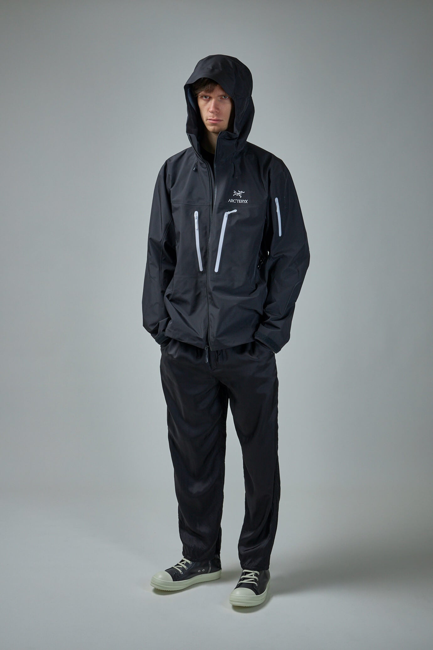 ARC'TERYX AlphaSV アークテリクス アルファSV 24Kブラック | nate