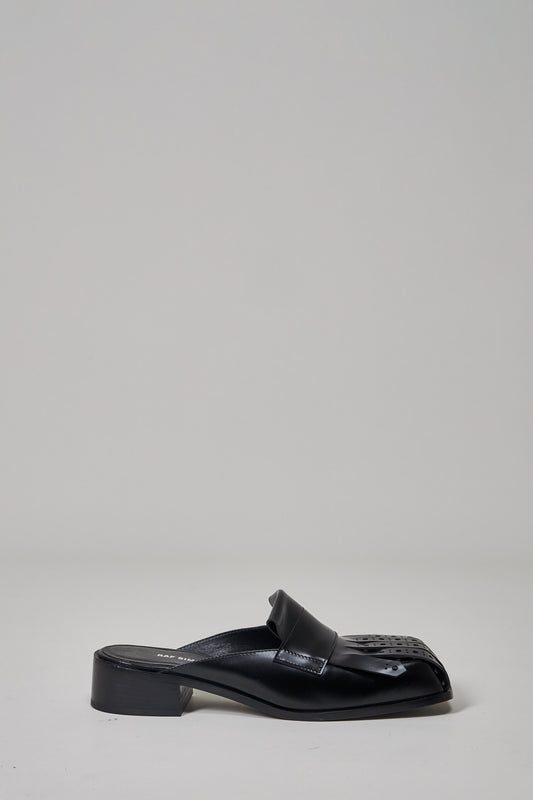 Brogues Loafer Mules with Fringes, black