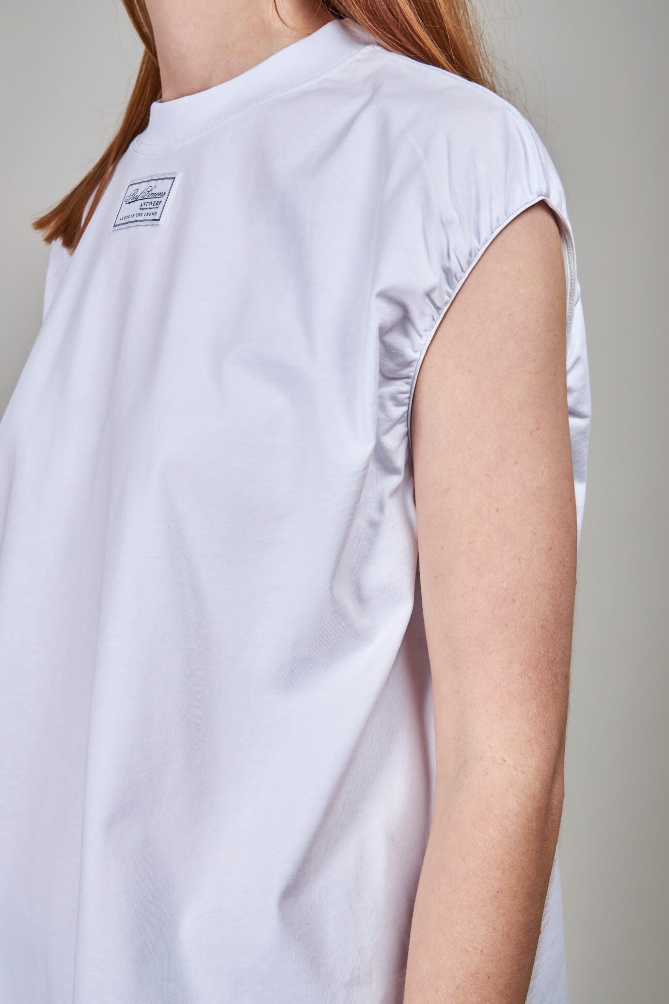Sleeveless T-shirt with Elastics and Label, white