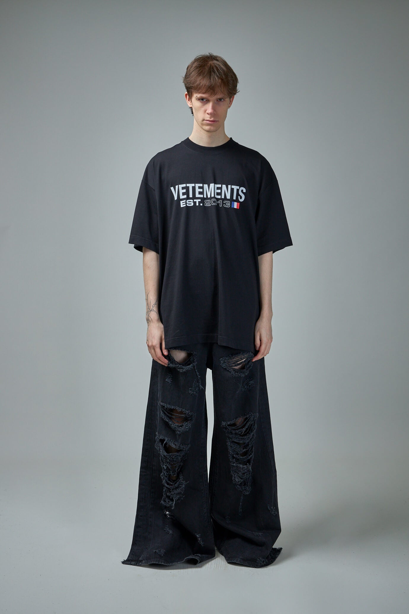 Vetements Flag Logo T-shirt – LABELS