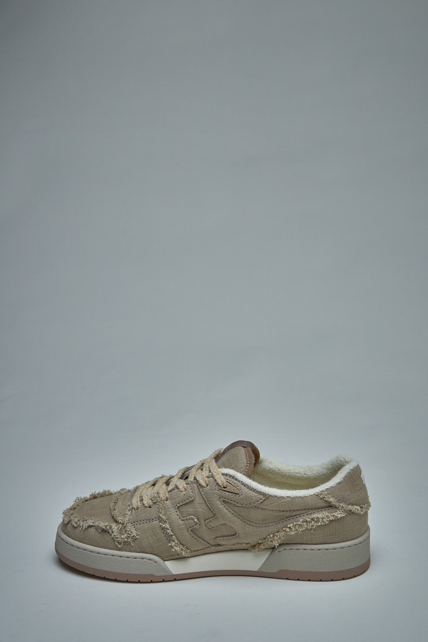 New balance prowt online beige