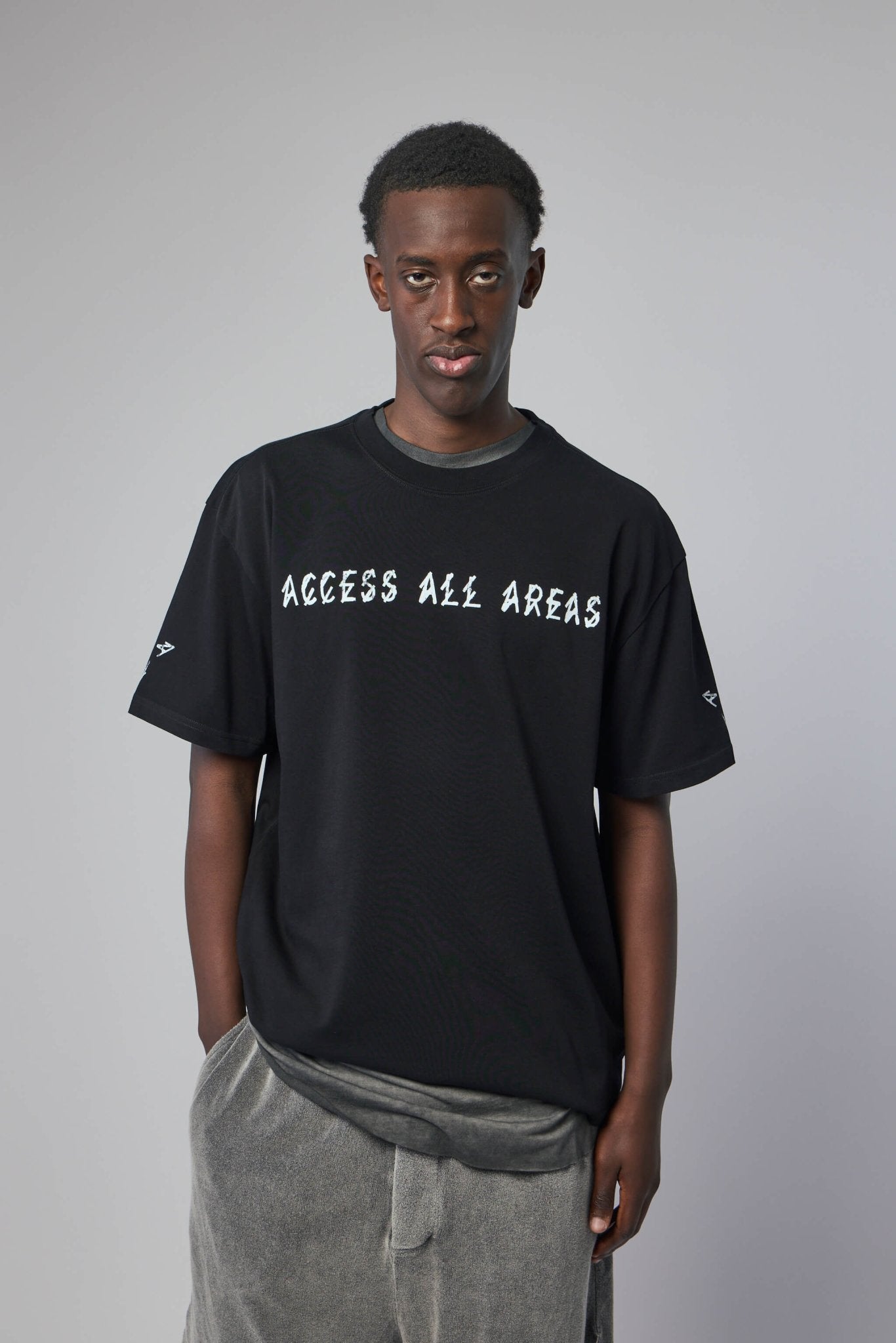 44 Label Group - Tee Jersey Black + Gloves Dirty White - LABELS